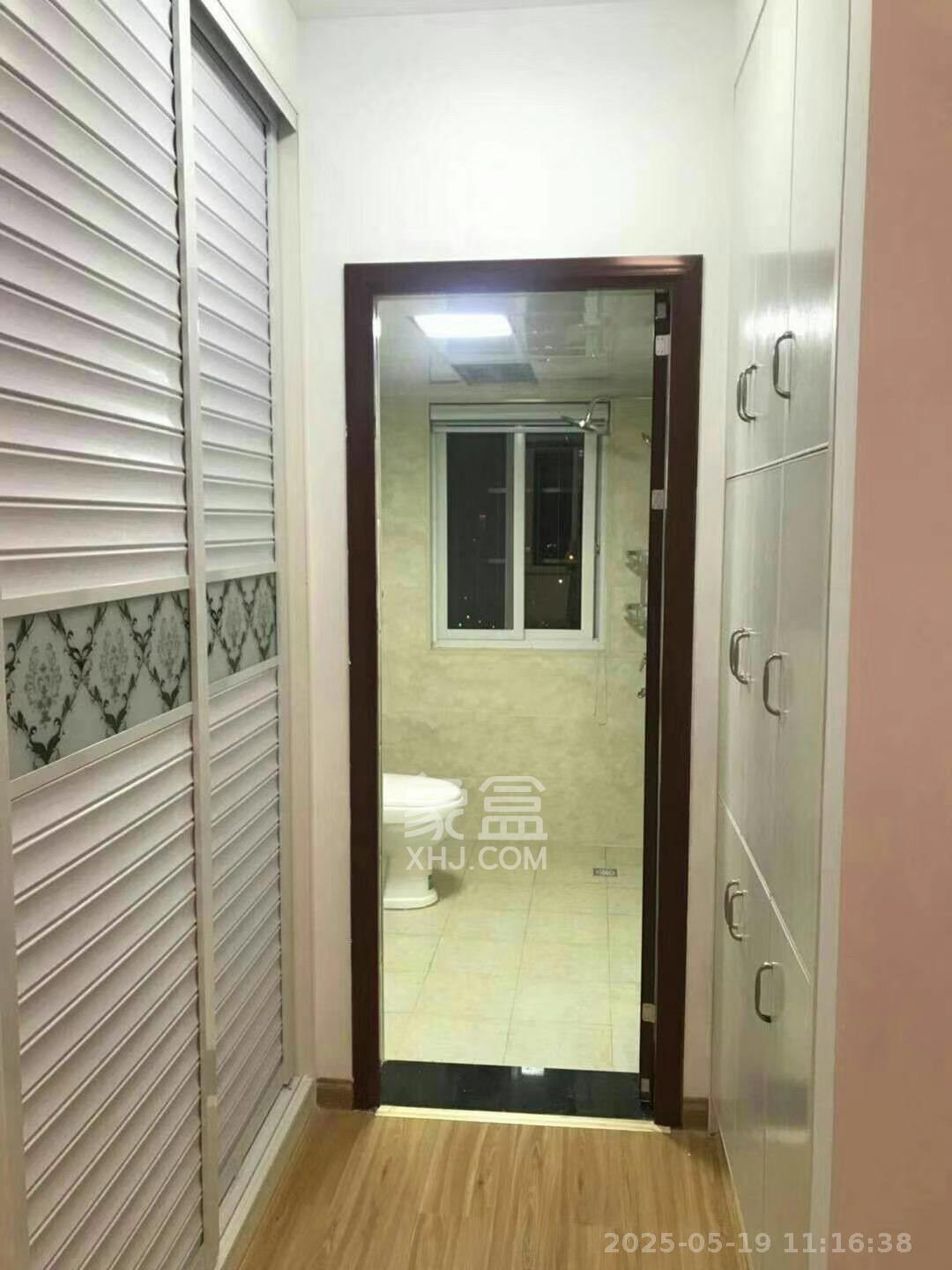 嘉顺苑 3室2厅2卫 2600.0元/月 嘉顺苑 3室2厅2卫 2600.0元/月室内图