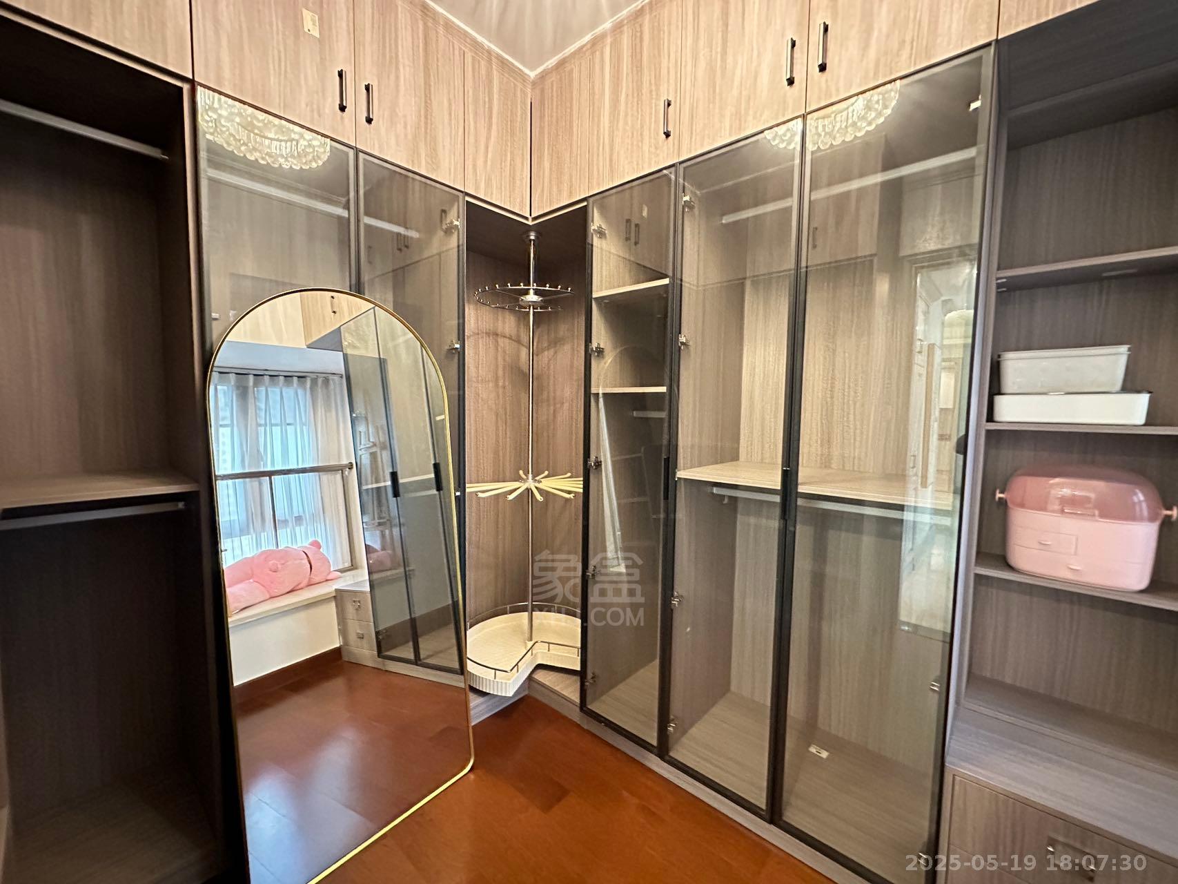 恒大华府 3室2厅2卫 3200.0元/月 恒大华府 3室2厅2卫 3200.0元/月室内图