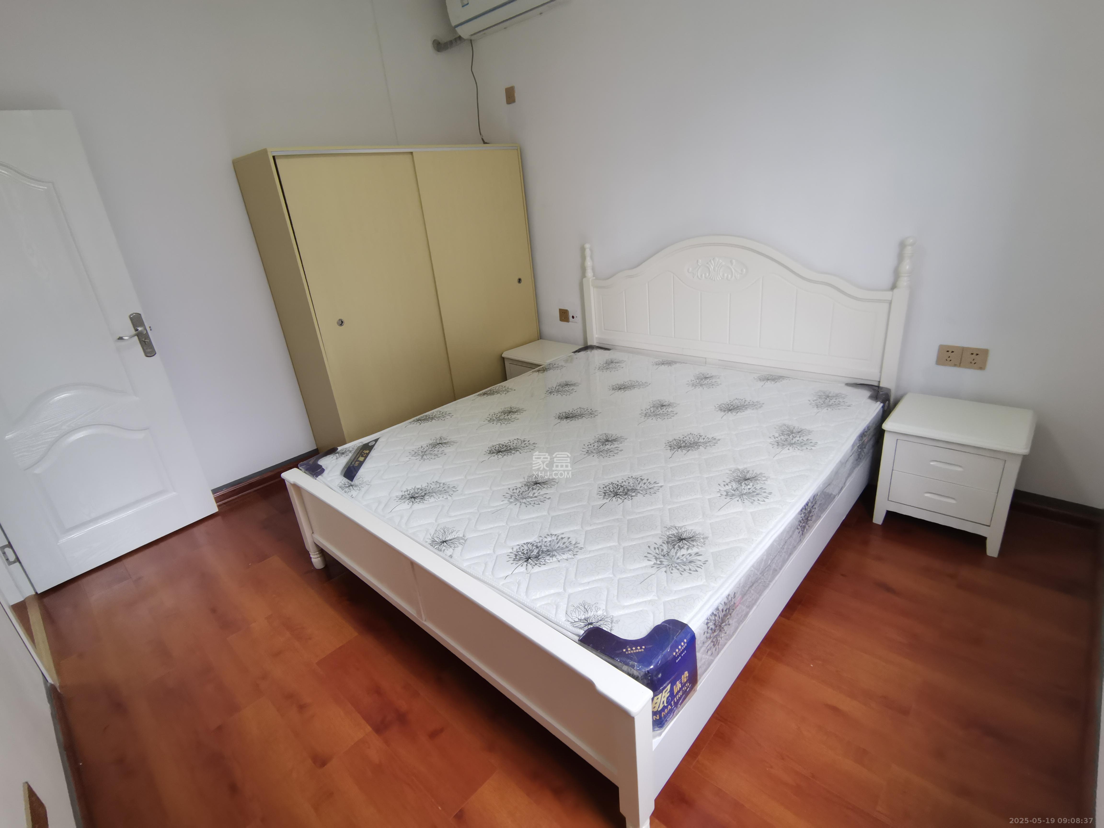 金地格林公馆  3室2厅1卫    2600.0元/月 金地格林公馆  3室2厅1卫    2600.0元/月室内图