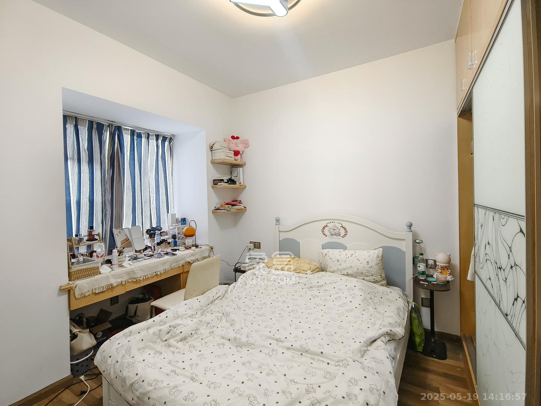 盛地尊域 3室2厅1卫 57.8万 盛地尊域 3室2厅1卫 57.8万卧室