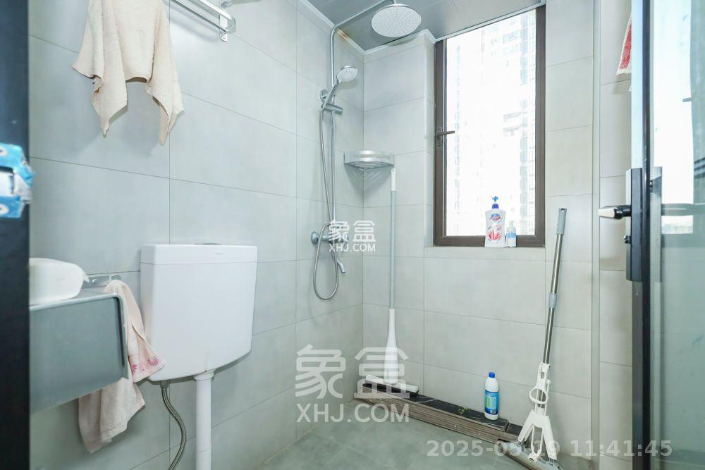 保利西海岸B区  3室2厅2卫   4000.00元/月室内图