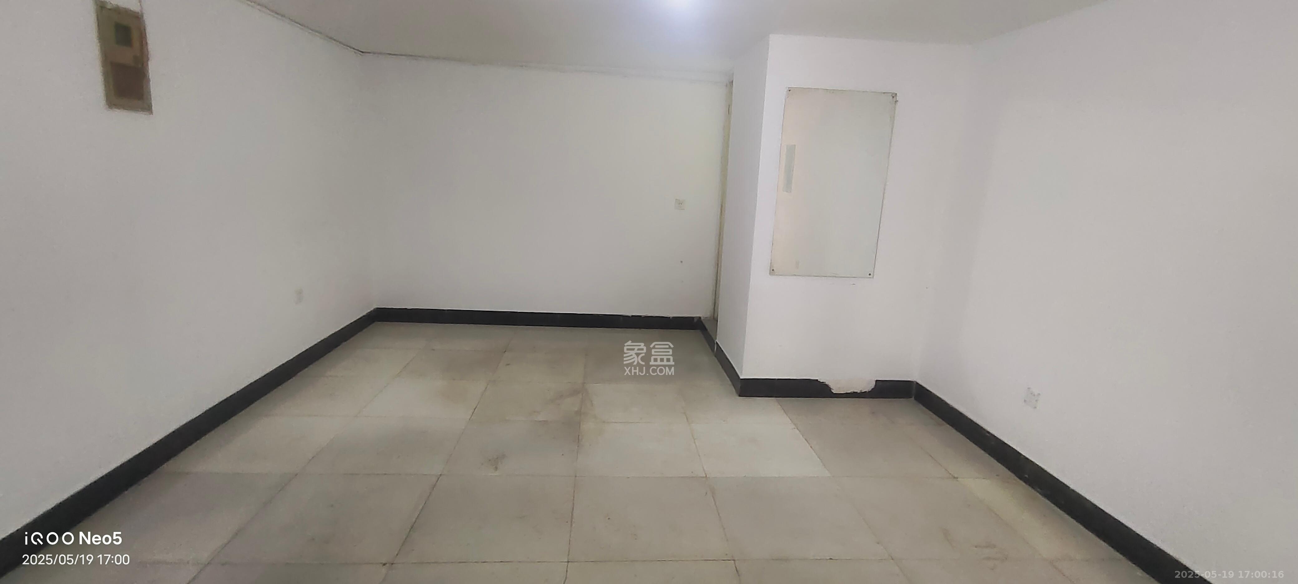 恩瑞麓山名园(龙王港小区) 1室0厅1卫 800.0元/月 恩瑞麓山名园(龙王港小区) 1室0厅1卫 800.0元/月室内图