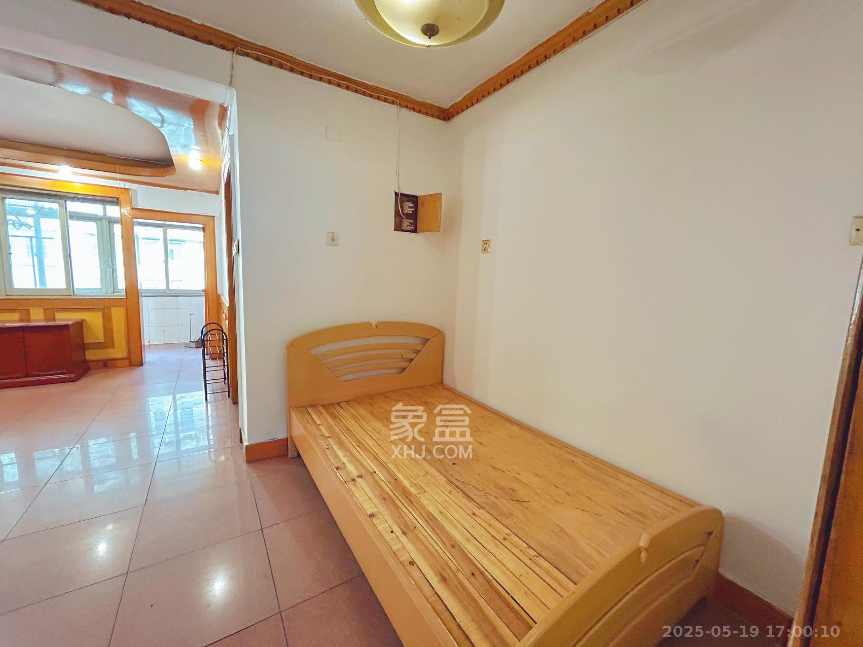 陈家湖小区 3室1厅1卫 1980.0元/月 陈家湖小区 3室1厅1卫 1980.0元/月室内图