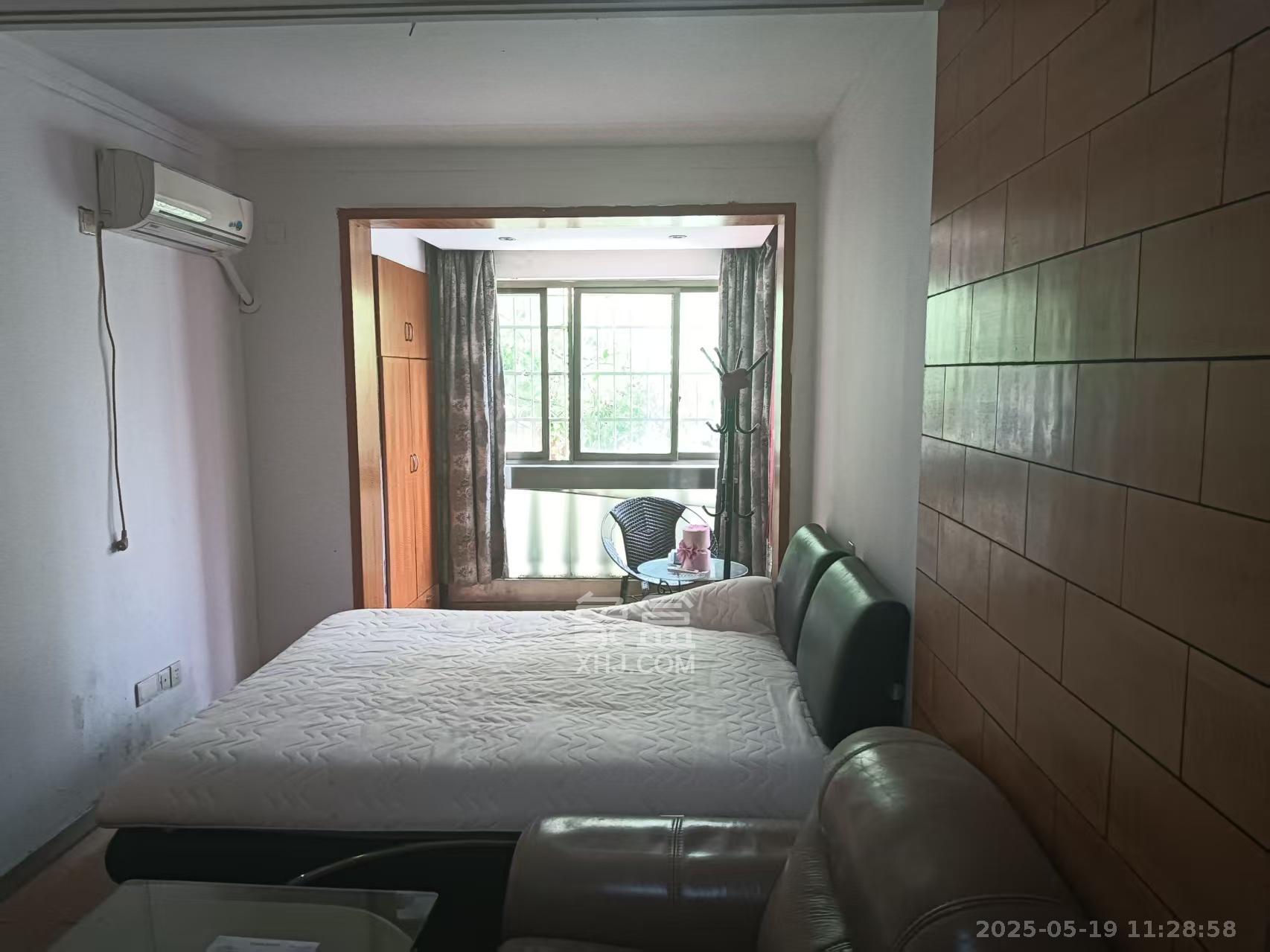 御景龙城 1室1厅1卫 1200.0元/月 御景龙城 1室1厅1卫 1200.0元/月室内图