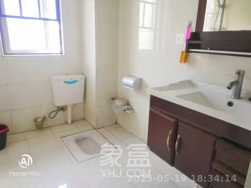 长房时代城  4室2厅2卫   4000.00元/月室内图