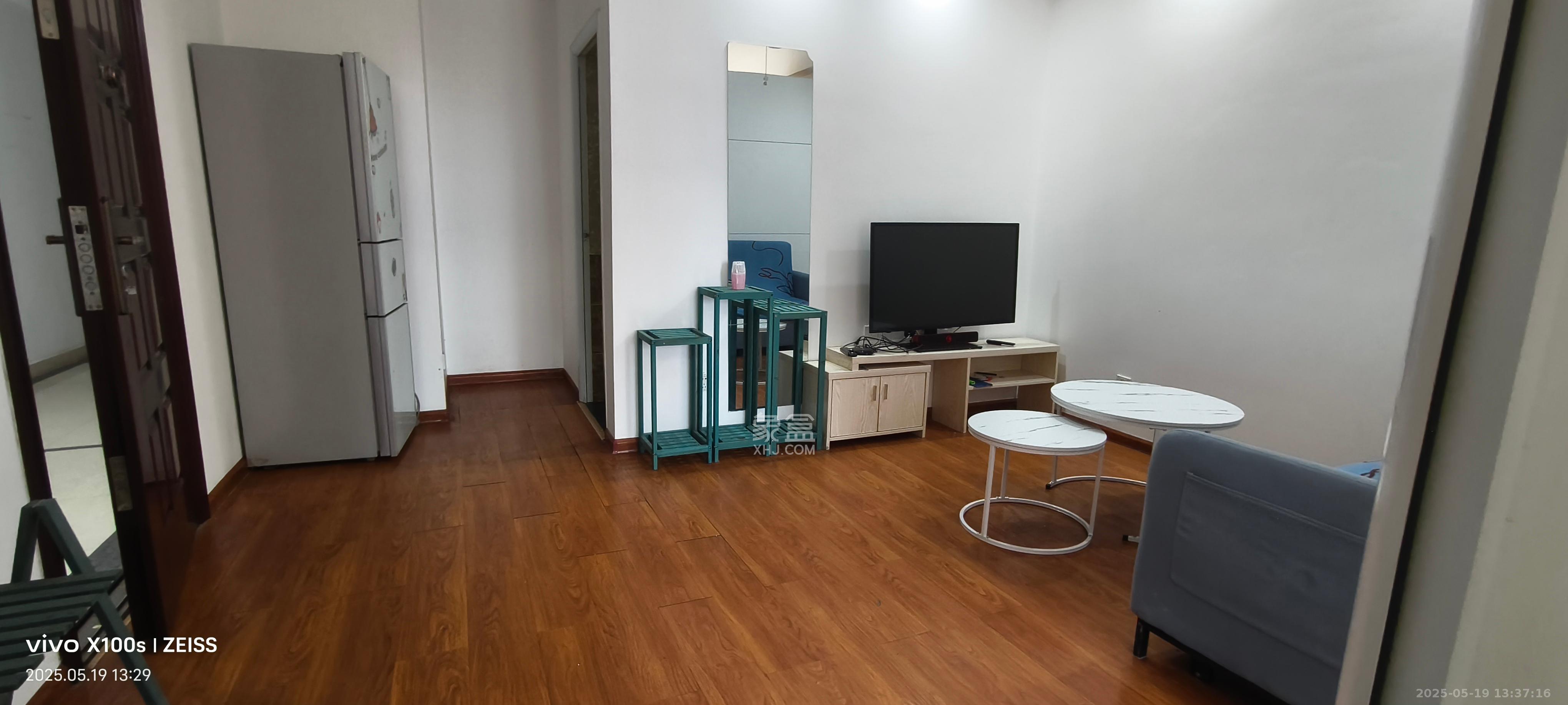 第六都(陆都小区) 1室1厅1卫 1800.0元/月 第六都(陆都小区) 1室1厅1卫 1800.0元/月室内图