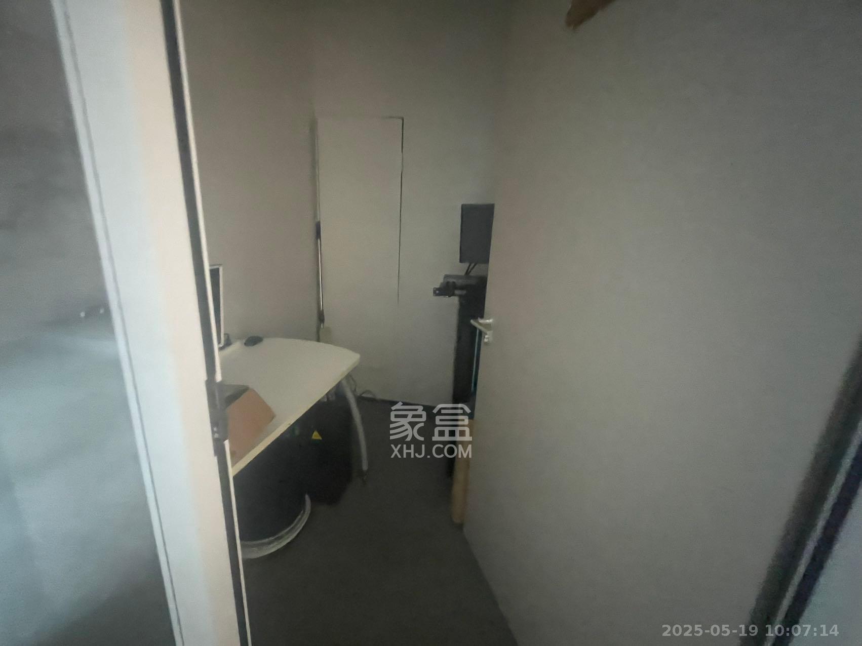 万科城   294.8㎡     15000.00元/月室内图