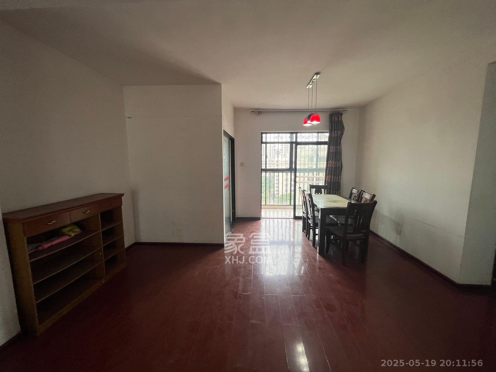 三江花中城 3室2厅1卫 2600.0元/月 三江花中城 3室2厅1卫 2600.0元/月室内图