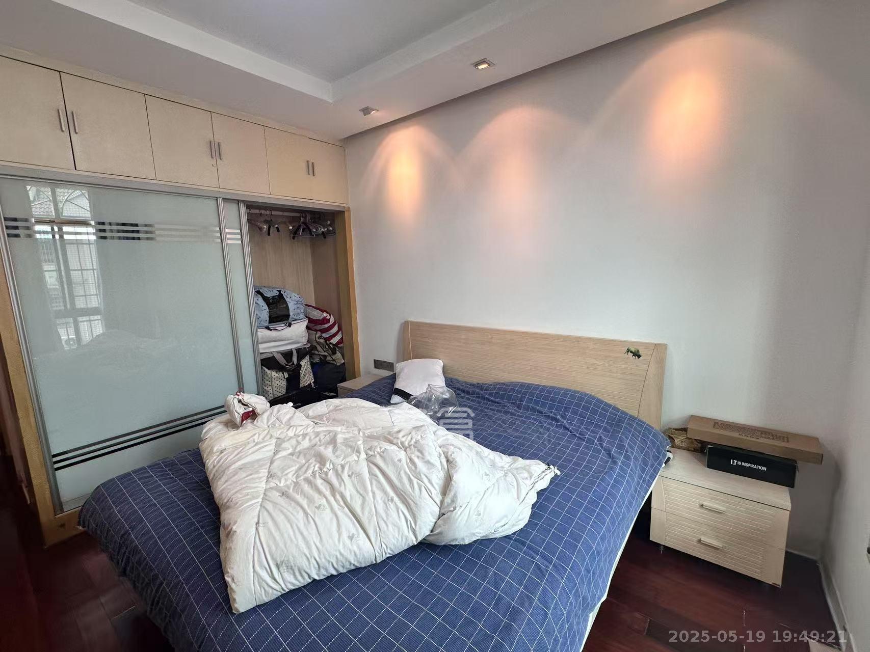 高升小区 3室2厅2卫 2500.0元/月 高升小区 3室2厅2卫 2500.0元/月室内图