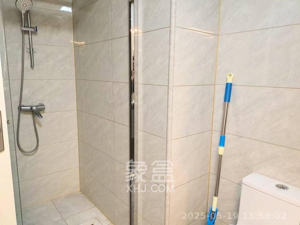 昊天大厦  1室1厅1卫   2100.00元/月室内图