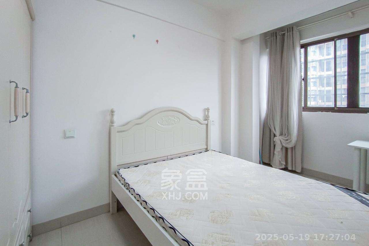 阳光晶城  2室2厅2卫   1900.00元/月室内图