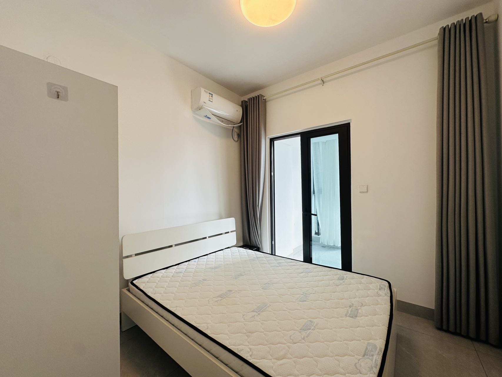 华润中心 2室1厅1卫 3300.0元/月 华润中心 2室1厅1卫 3300.0元/月室内图