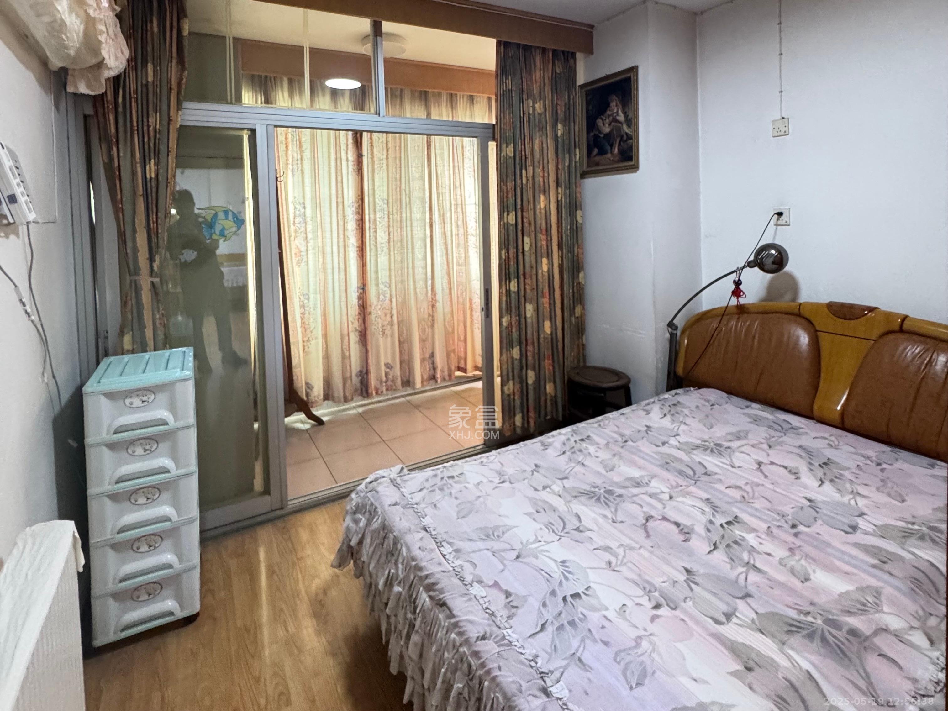 建工集团单位房 3室2厅1卫 2700.0元/月 建工集团单位房 3室2厅1卫 2700.0元/月室内图