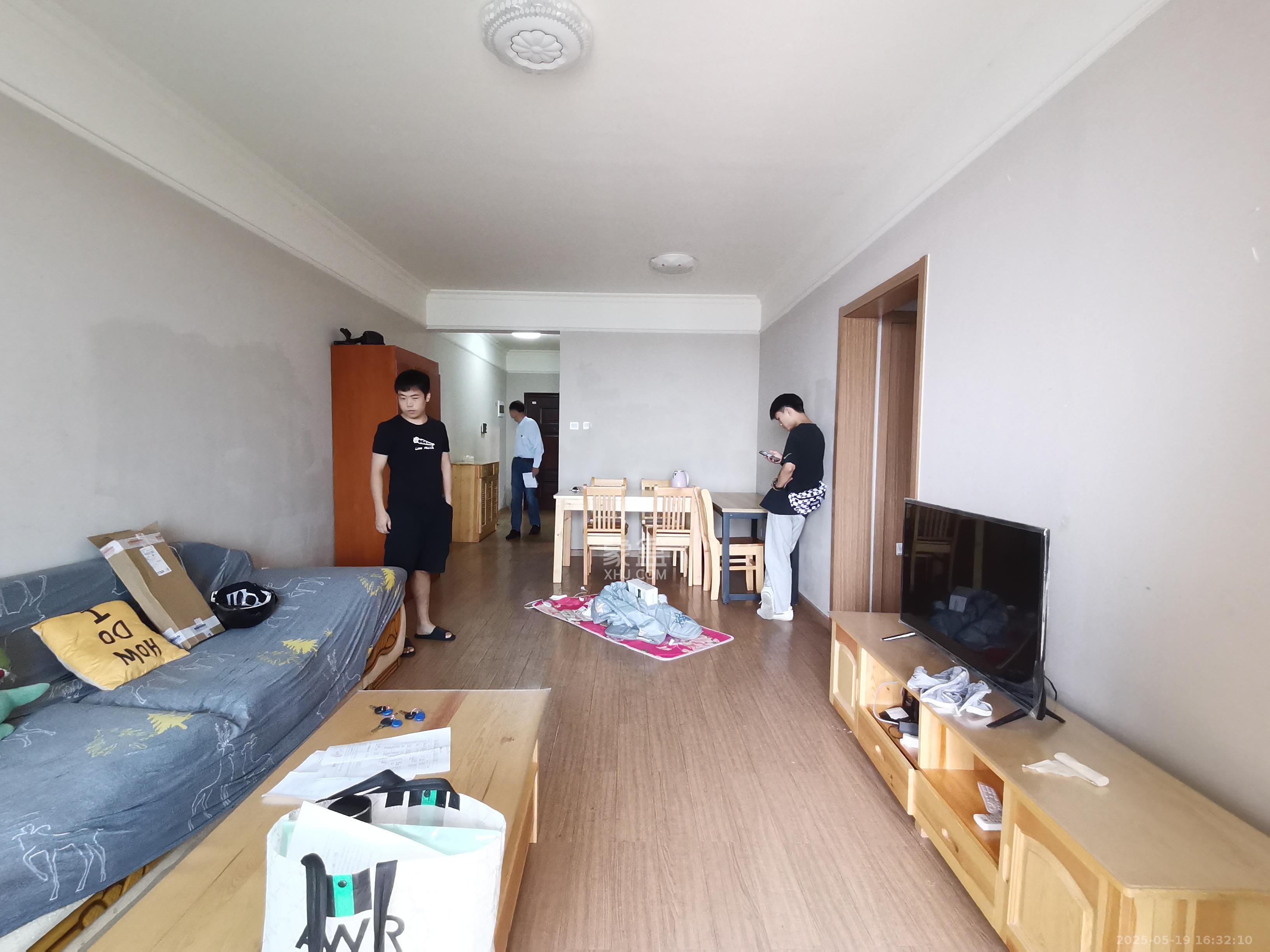 麓谷小镇  3室2厅1卫   2500.00元/月室内图