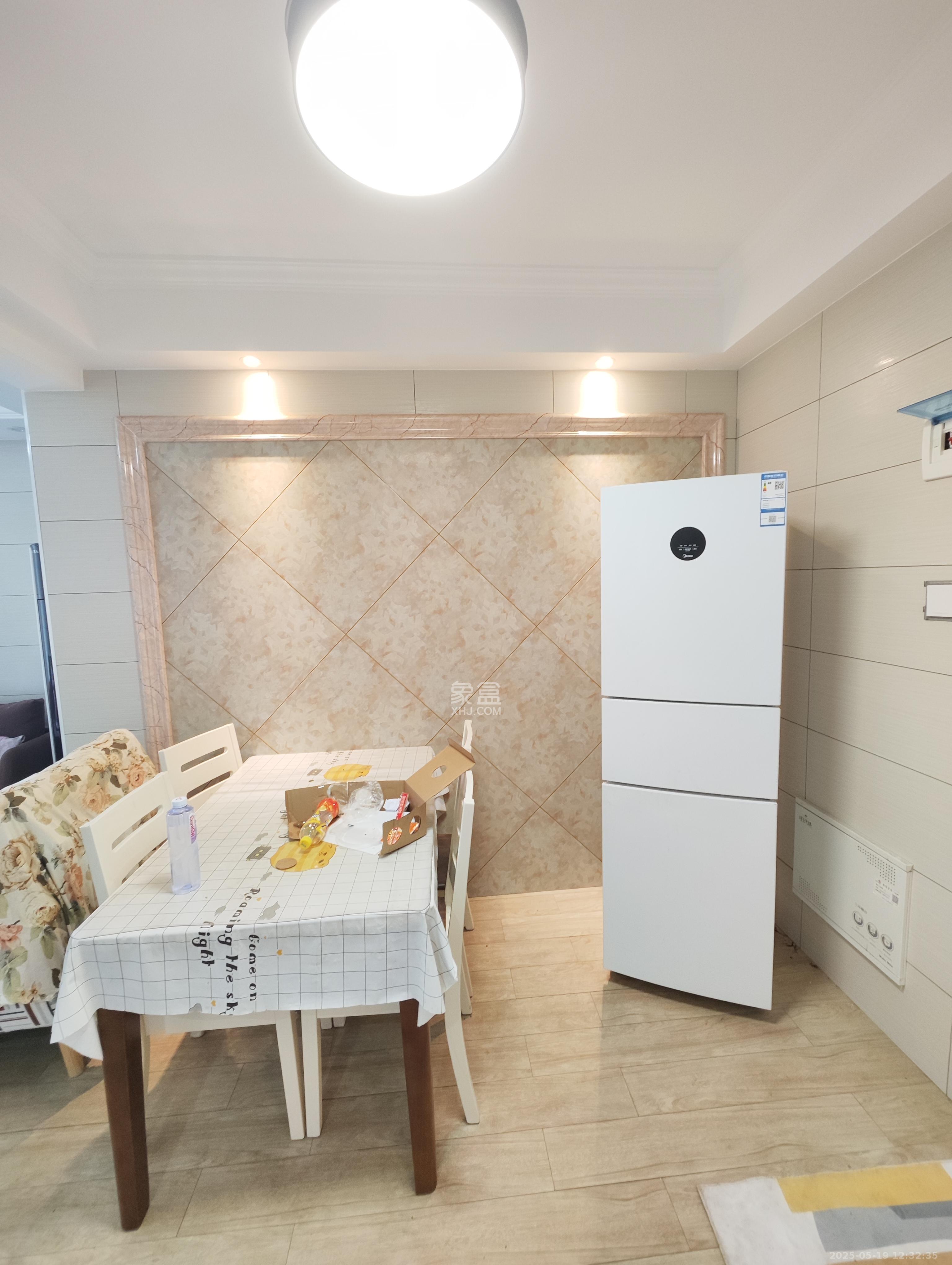 长房时代城 3室2厅1卫 2600.0元/月 长房时代城 3室2厅1卫 2600.0元/月室内图