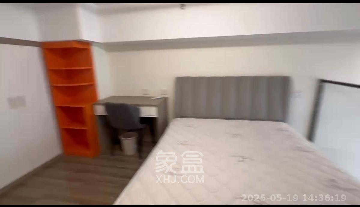 卓越浅水湾  1室1厅1卫   2000.00元/月室内图