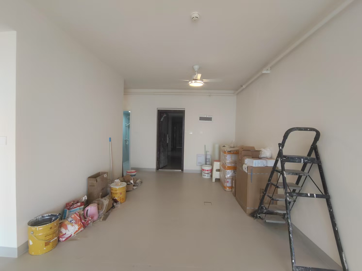 华晨神农湾 2室1厅1卫 56.8万 华晨神农湾 2室1厅1卫 56.8万室内图