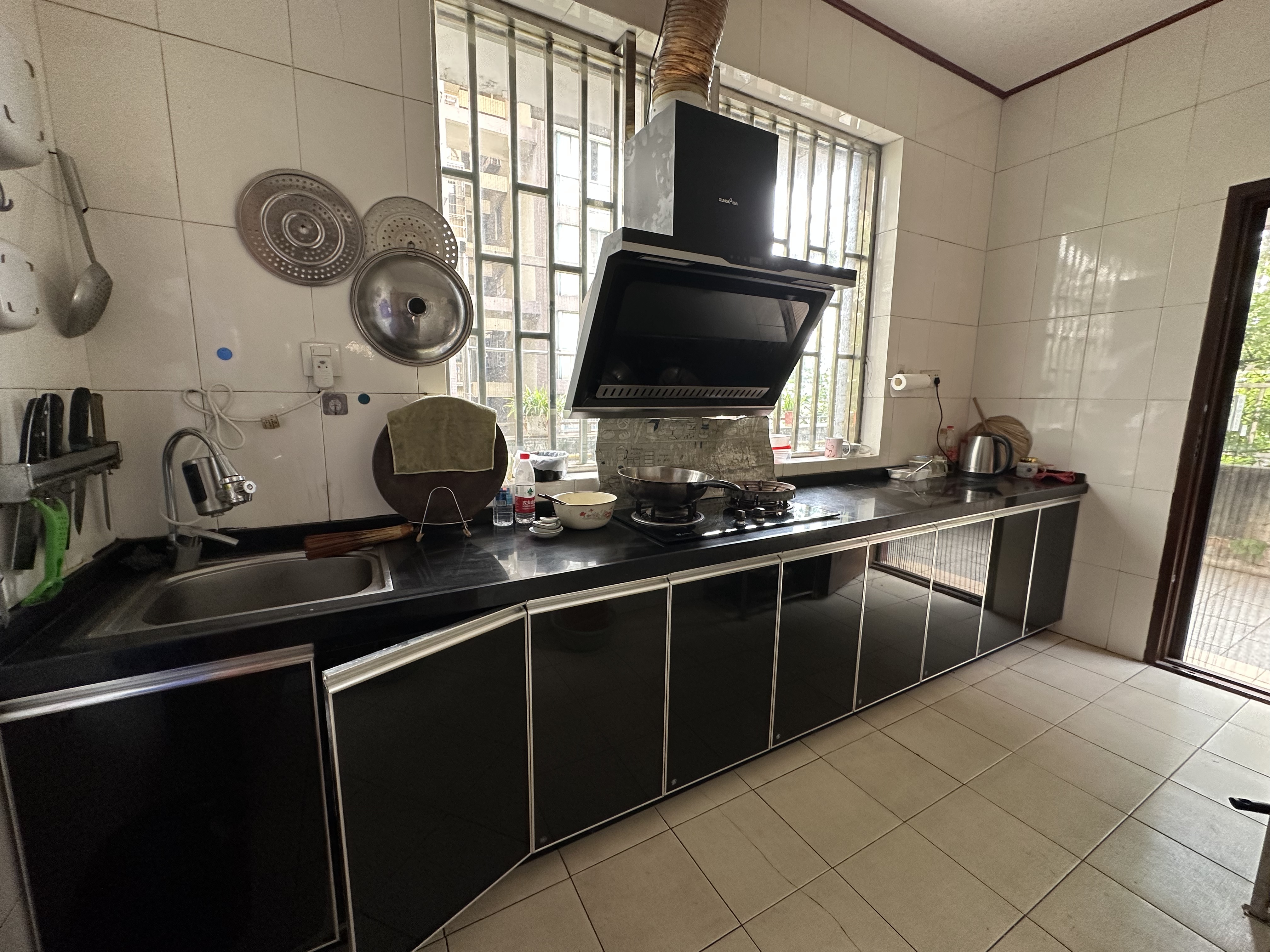 源园新村  8室2厅3卫    180.0万 源园新村  8室2厅3卫    180.0万室内图