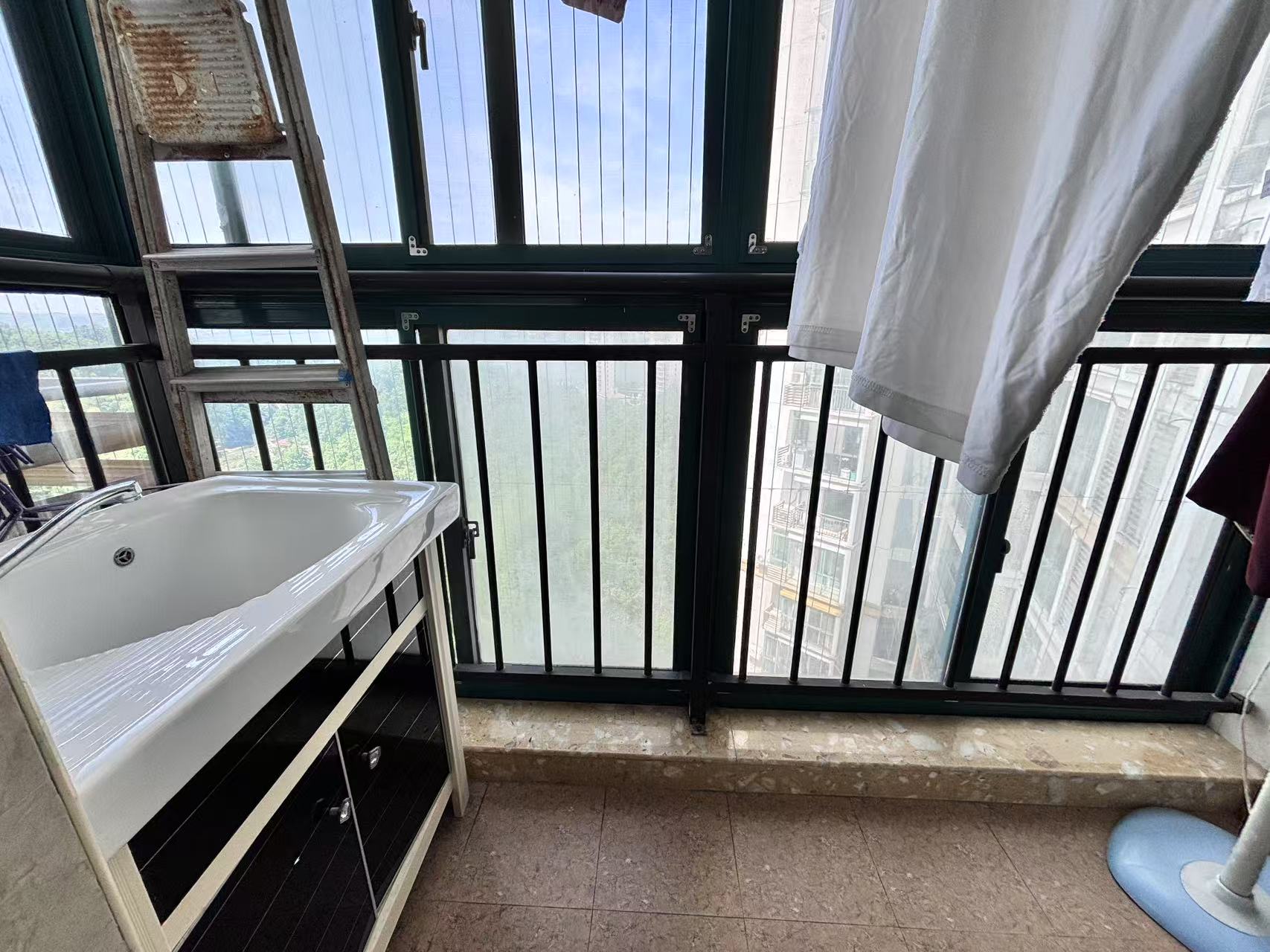 经世皇城 3室2厅1卫 62.0万 经世皇城 3室2厅1卫 62.0万室内图