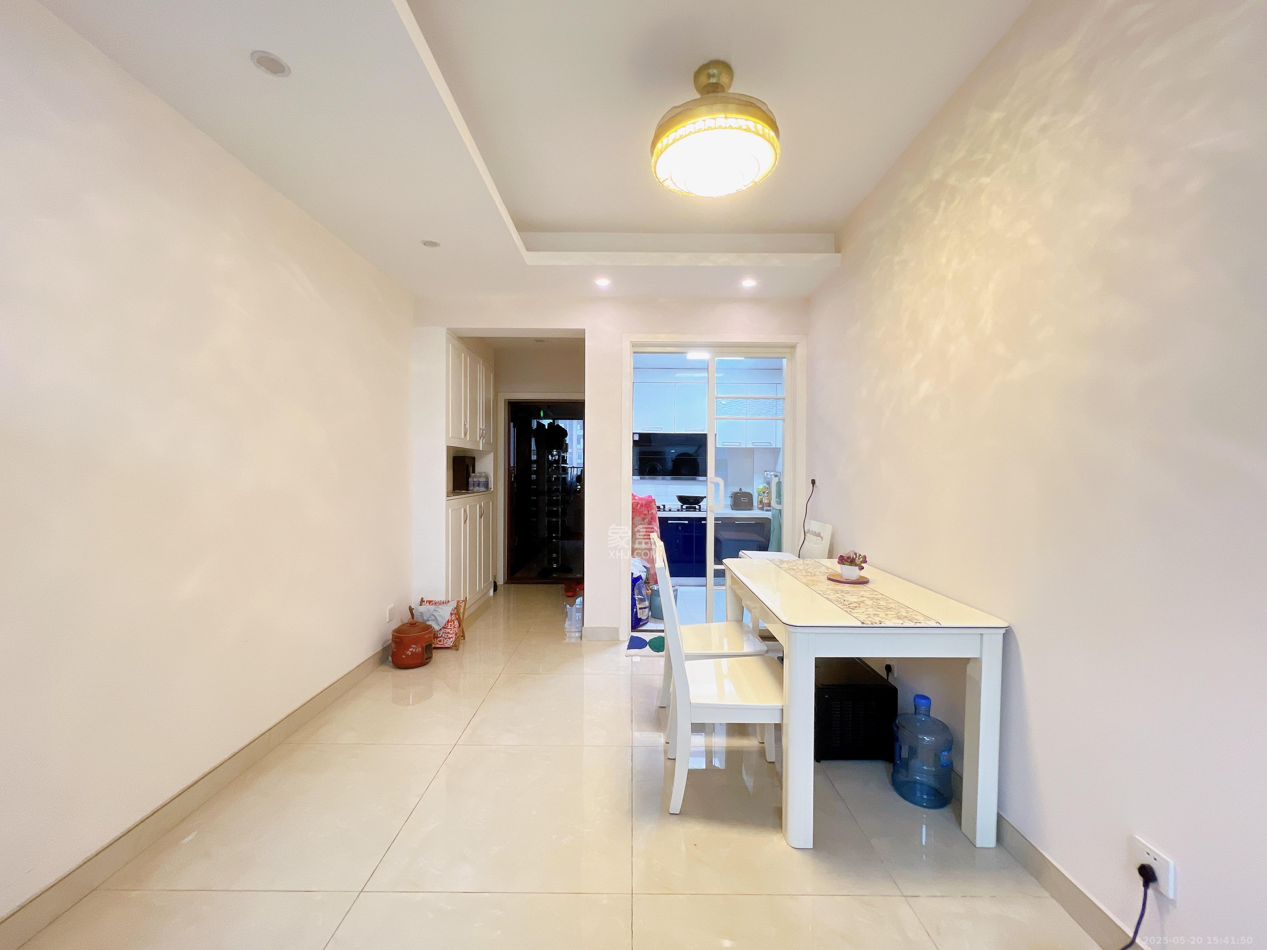 上园商住小区 3室2厅1卫 3200.0元/月 上园商住小区 3室2厅1卫 3200.0元/月室内图