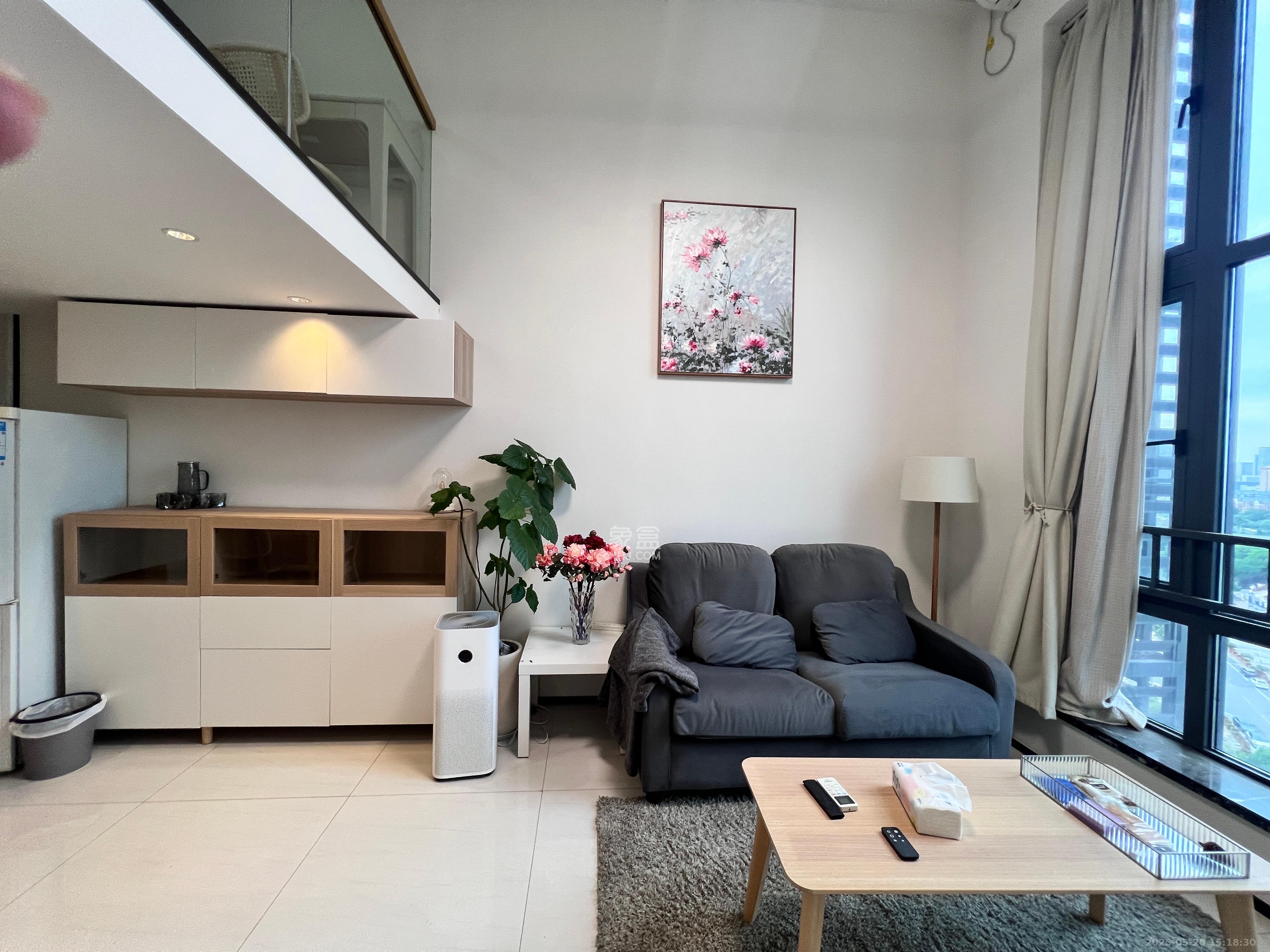 藏珑湖上公馆  1室1厅1卫   3500.00元/月室内图1