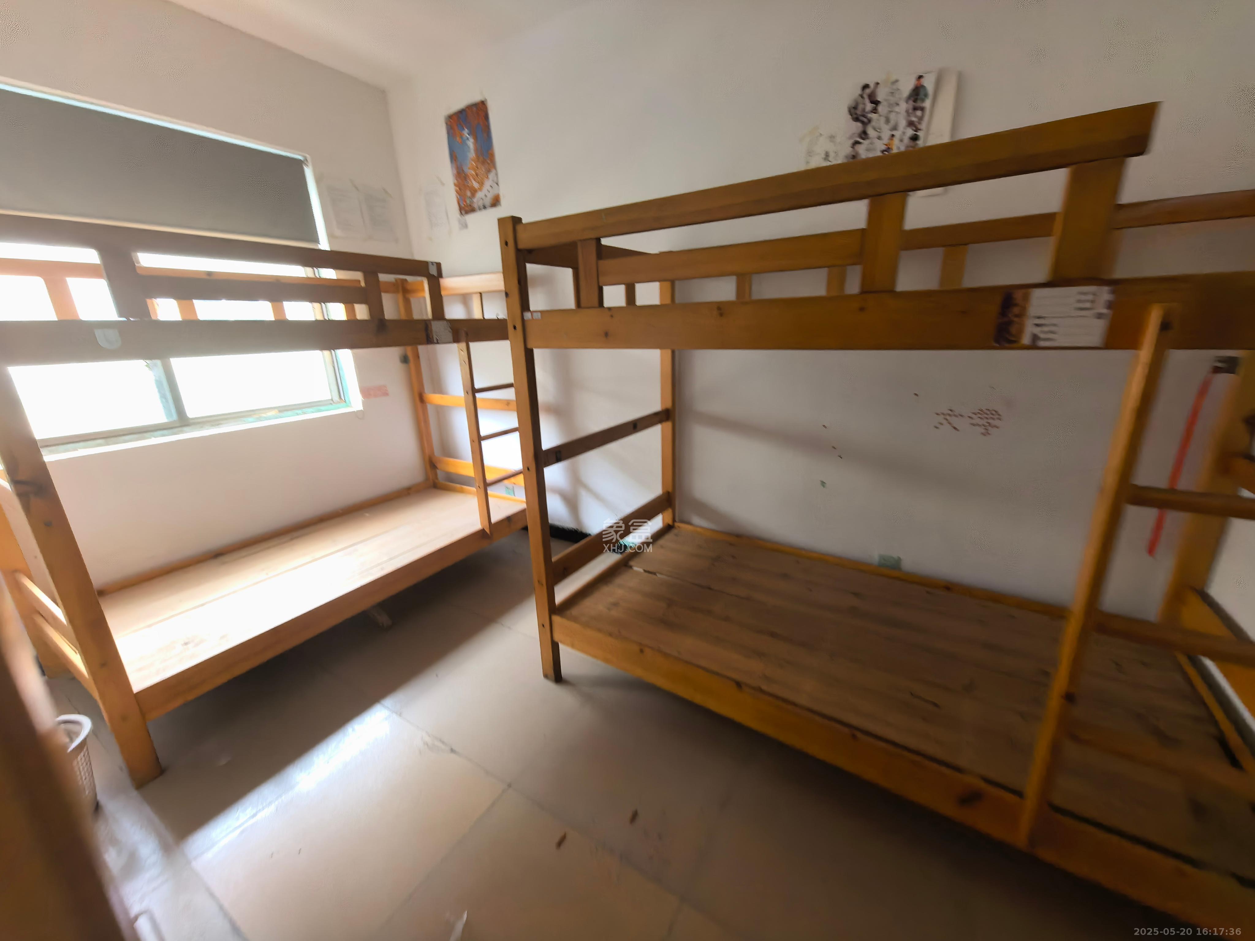 大学城安置小区  3室2厅3卫   1200.00元/月室内图
