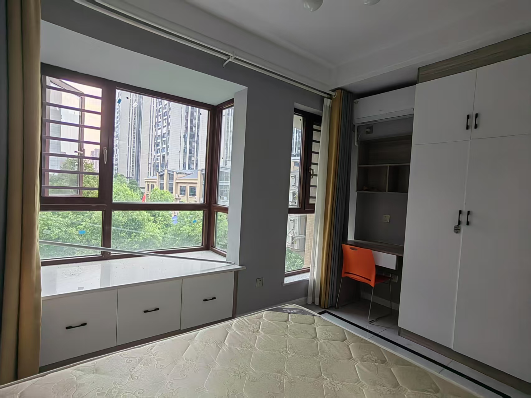 青春里 1室1厅1卫 1500.0元/月 青春里 1室1厅1卫 1500.0元/月室内图