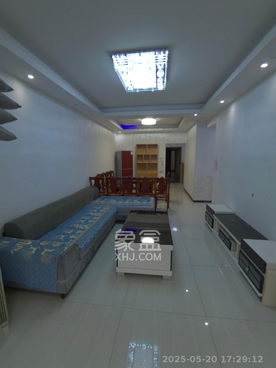 湘峰广场 2室2厅1卫 1300.0元/月 湘峰广场 2室2厅1卫 1300.0元/月室内图