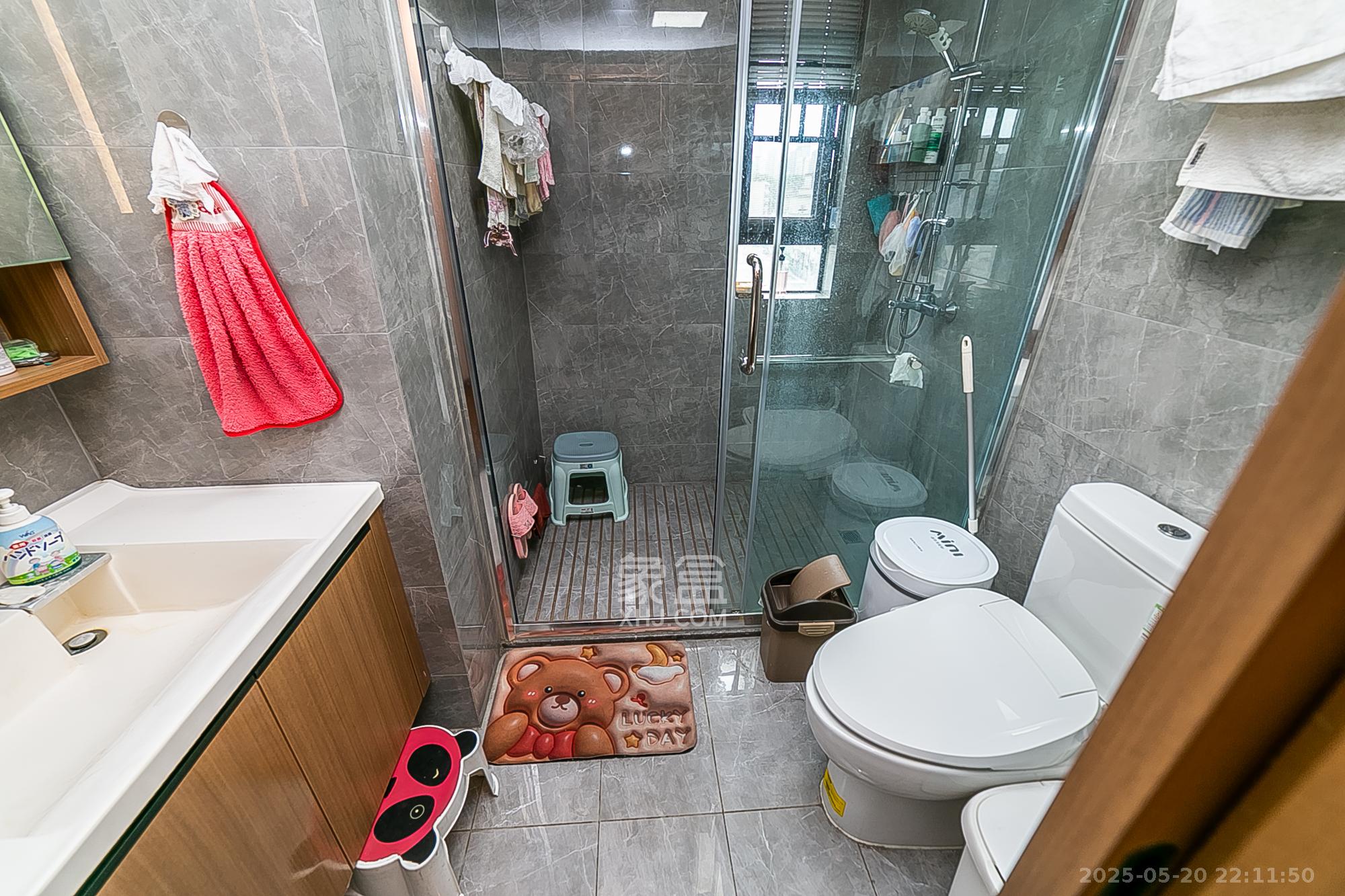 卓越江岸  4室2厅2卫    201.0万 卓越江岸  4室2厅2卫    201.0万卫生间