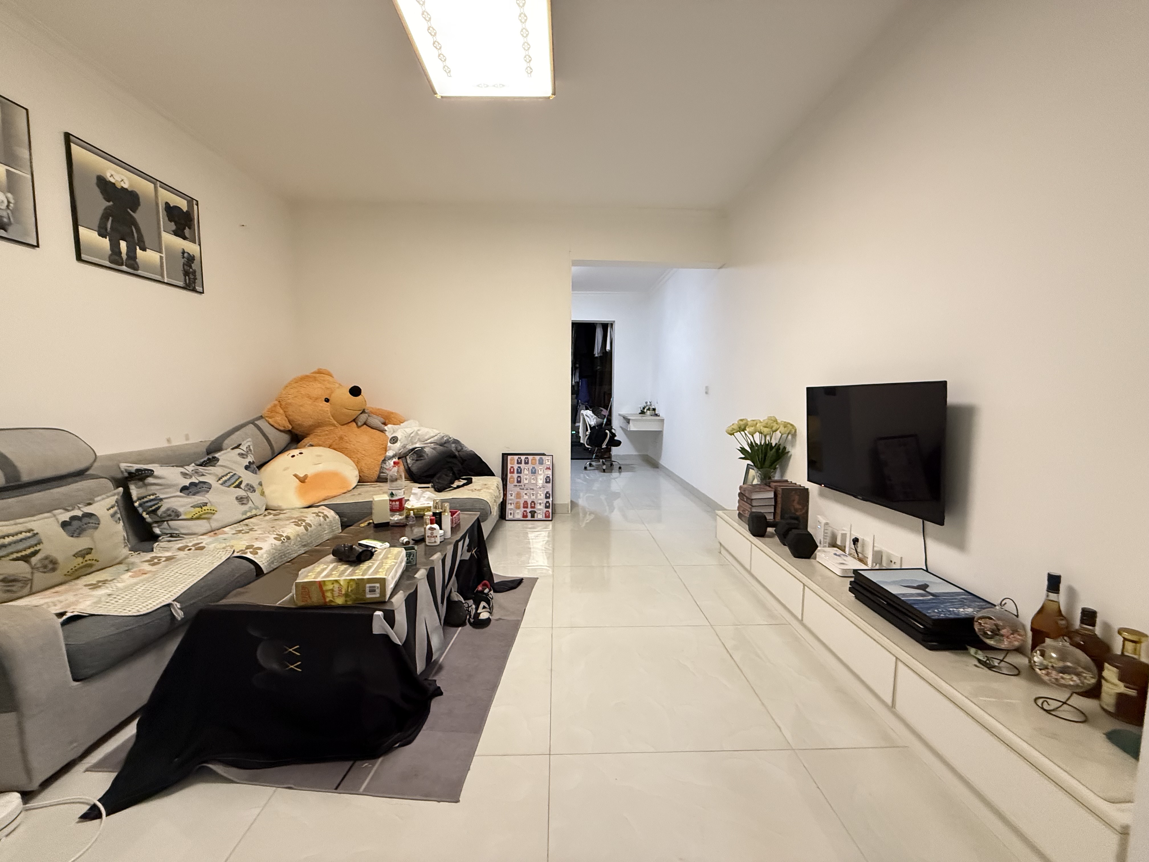 静园小区  1室1厅1卫   1400.00元/月室内图