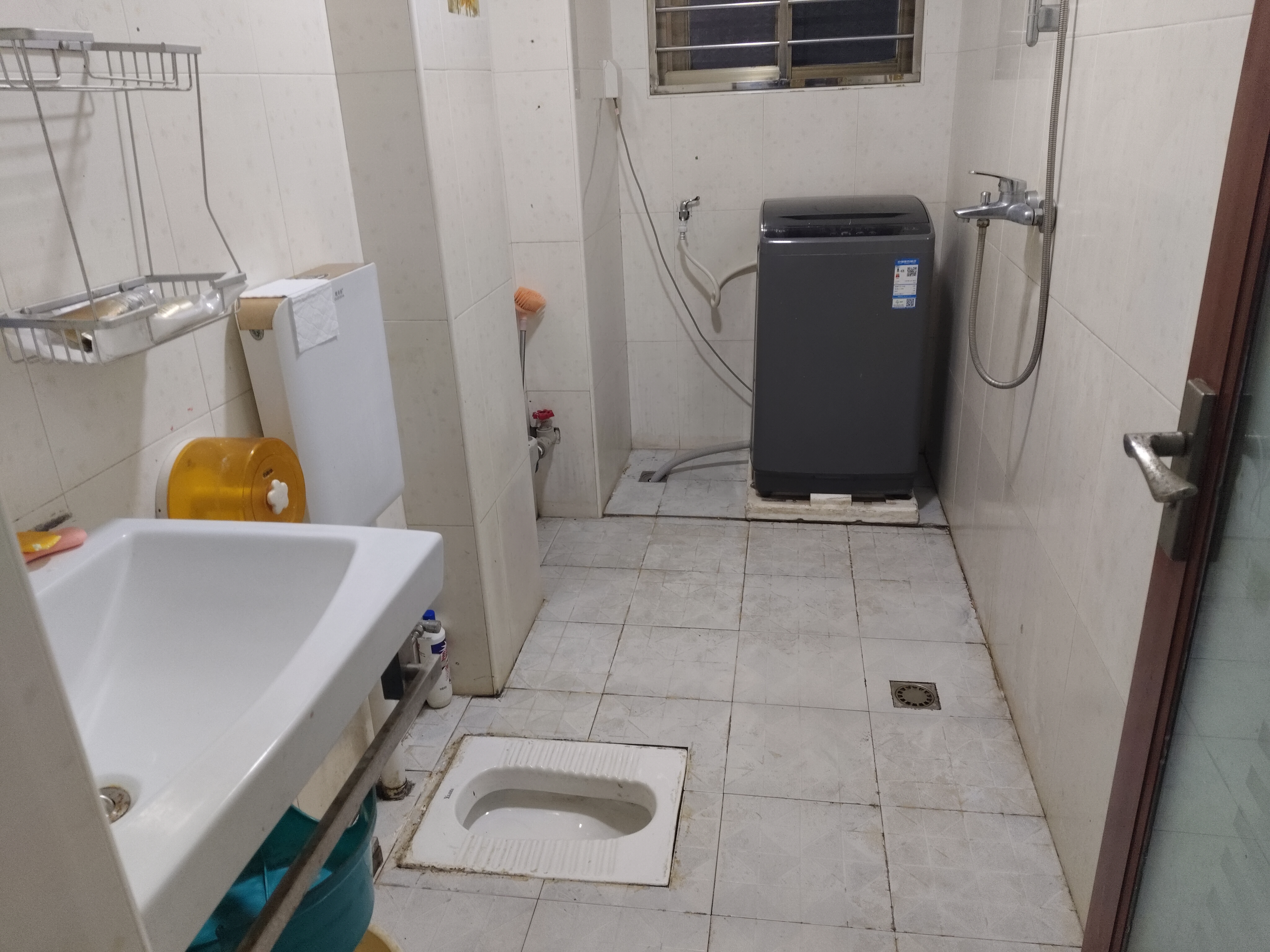 崇华小区  3室2厅2卫   2300.00元/月室内图