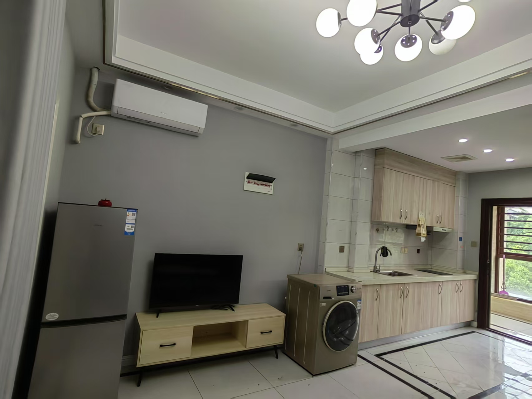 青春里 1室1厅1卫 1500.0元/月 青春里 1室1厅1卫 1500.0元/月室内图