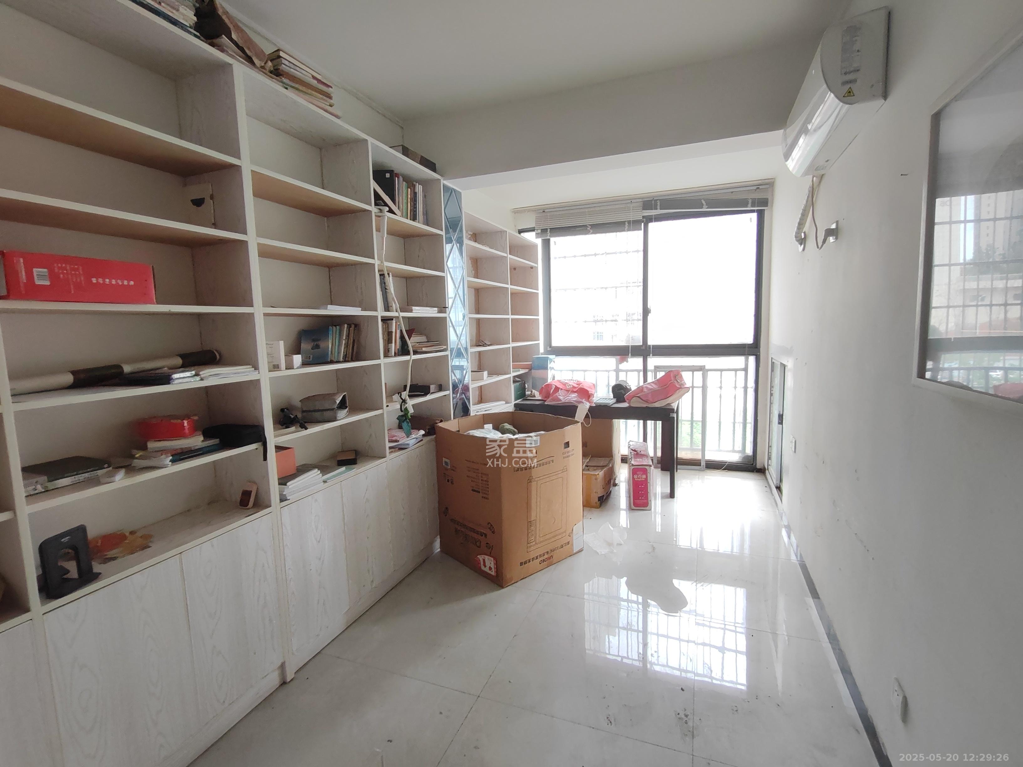 汀湘十里 4室2厅2卫 2000.0元/月 汀湘十里 4室2厅2卫 2000.0元/月室内图