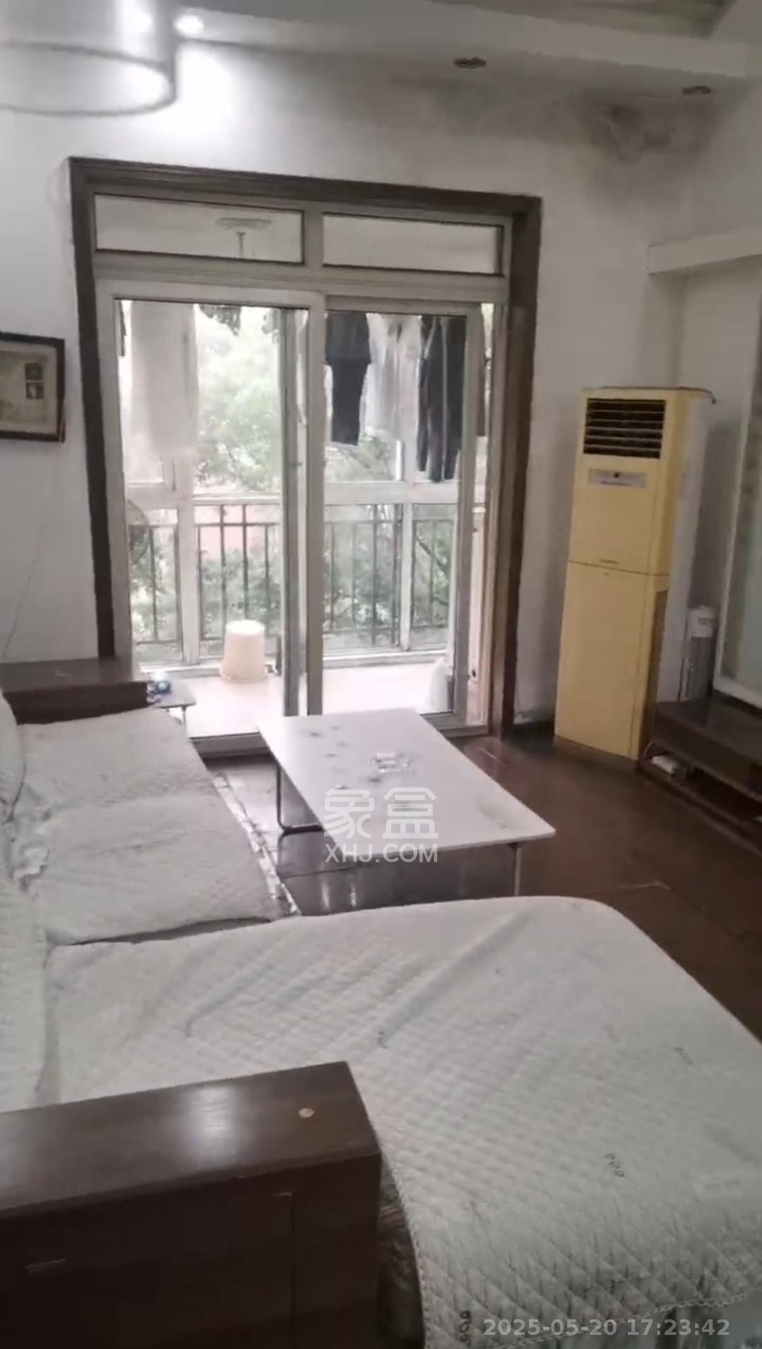 金地园  3室2厅2卫    1400.0元/月 金地园  3室2厅2卫    1400.0元/月