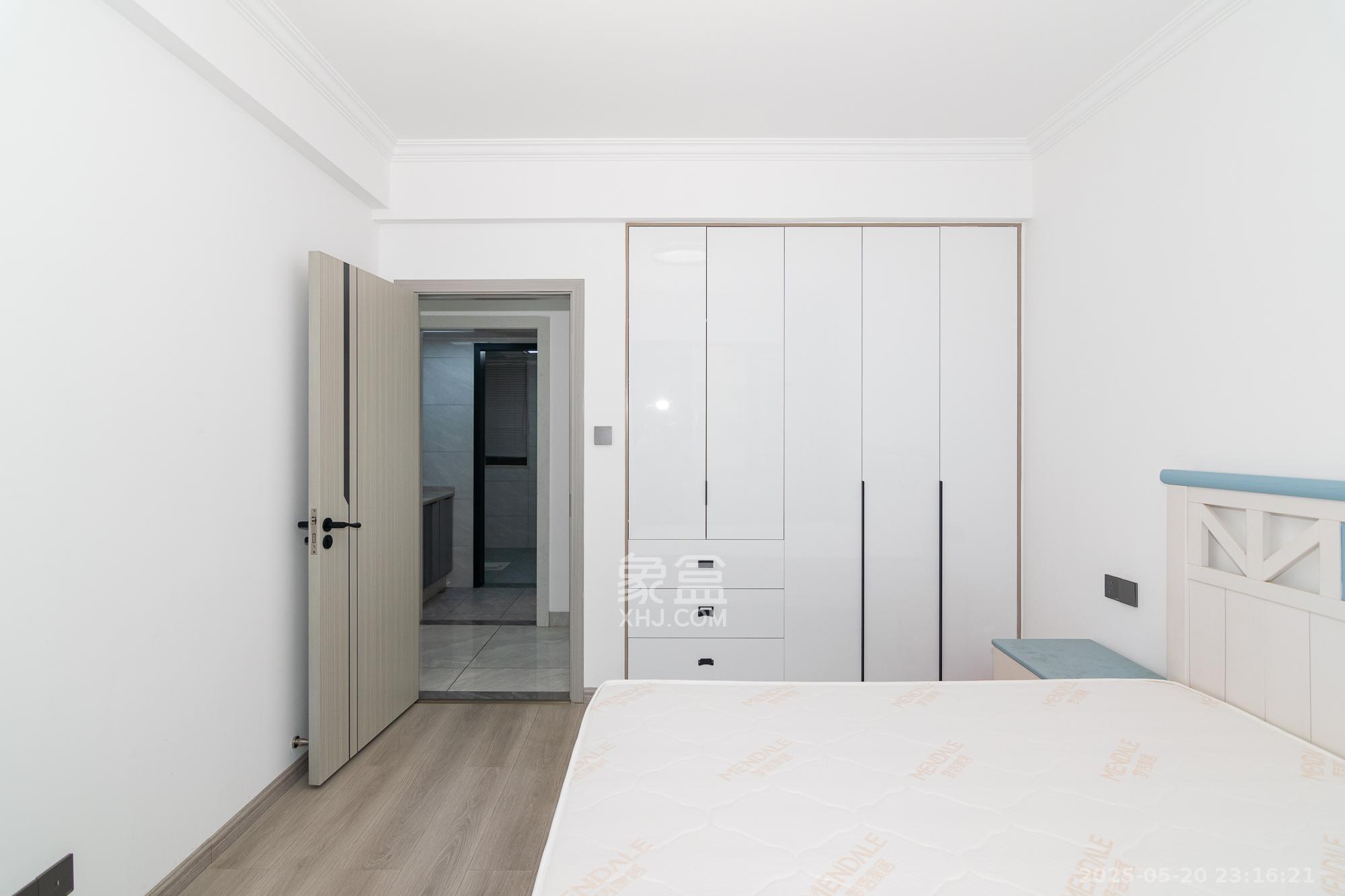 澳海澜庭 3室2厅1卫 69.5万 澳海澜庭 3室2厅1卫 69.5万卧室