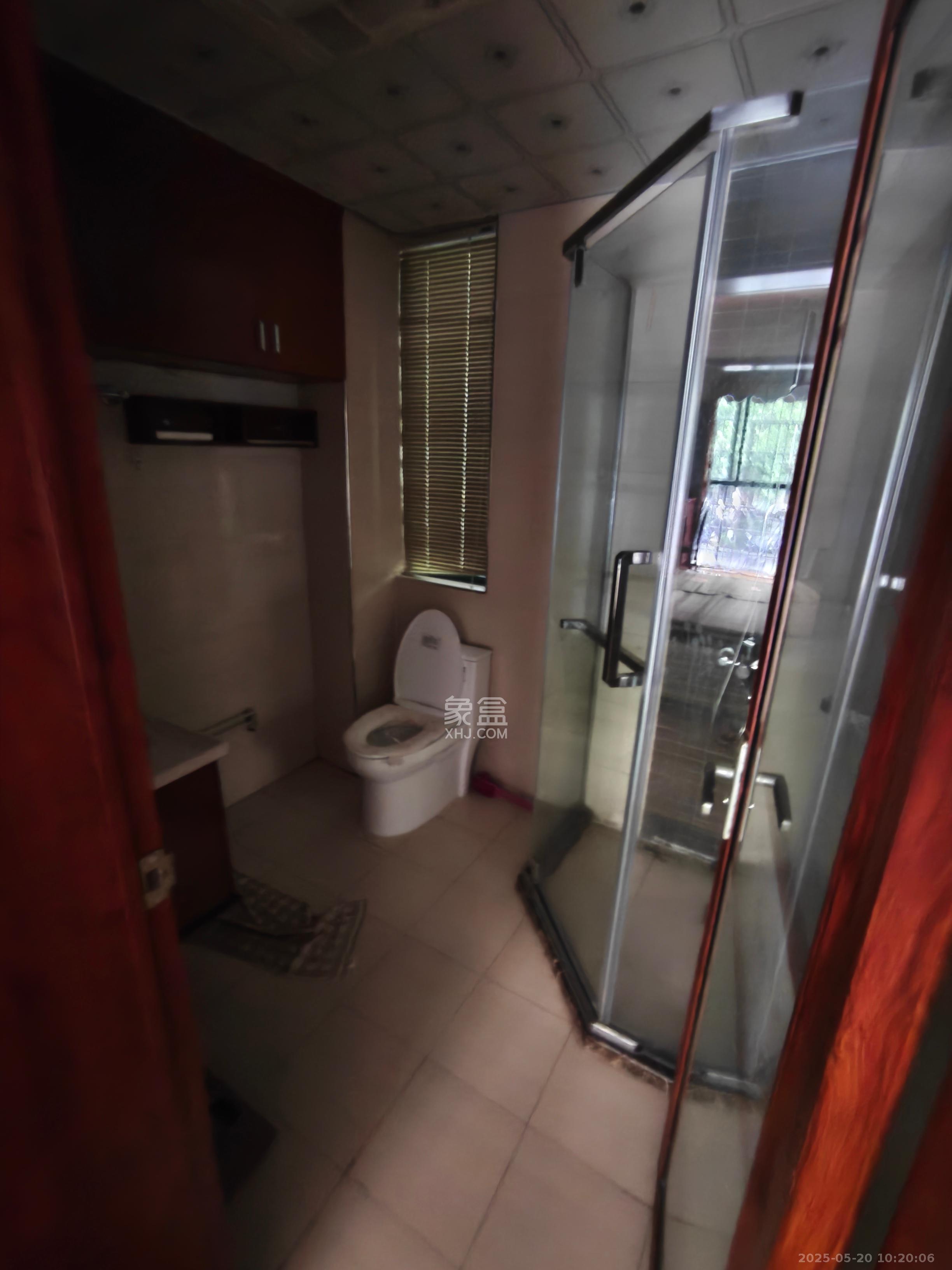 华盛世纪新城 4室2厅2卫 2800.0元/月 华盛世纪新城 4室2厅2卫 2800.0元/月室内图