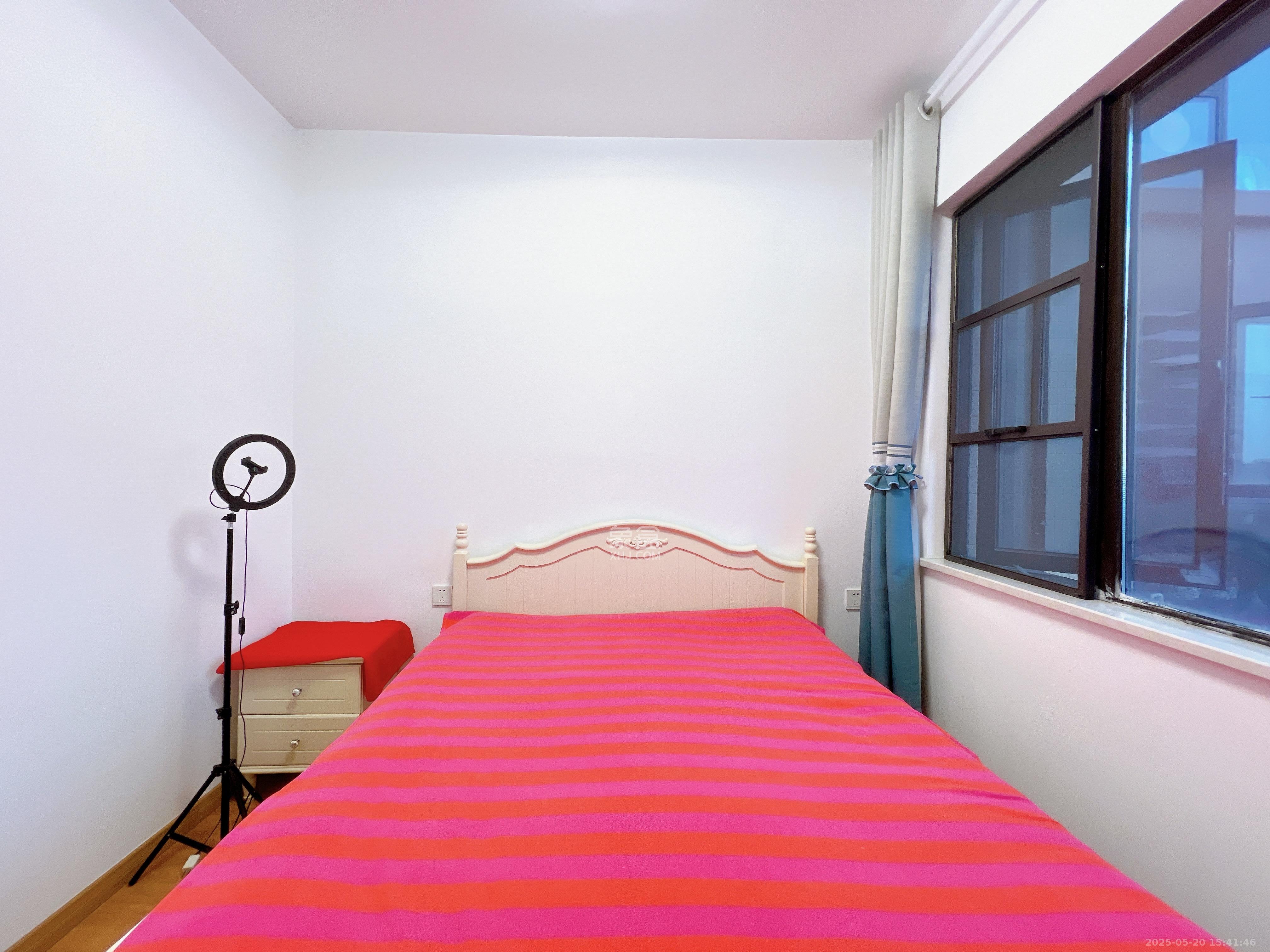 上园商住小区 3室2厅1卫 3200.0元/月 上园商住小区 3室2厅1卫 3200.0元/月室内图