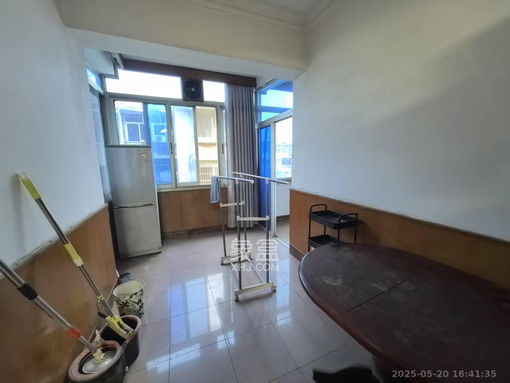 三印宿舍 2室2厅1卫 1000.0元/月 三印宿舍 2室2厅1卫 1000.0元/月室内图