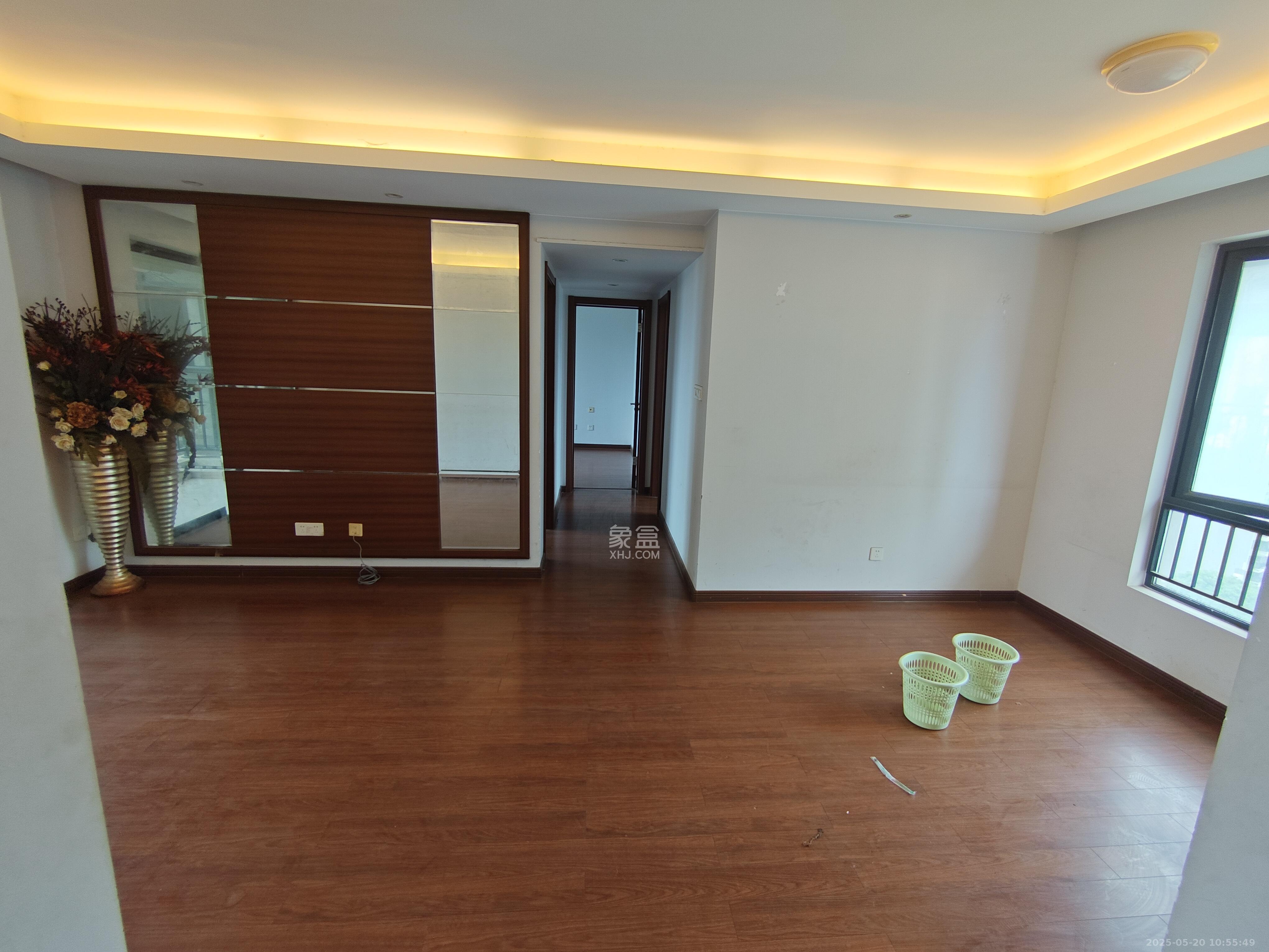 万科金域华府三四期  3室2厅2卫    2300.0元/月 万科金域华府三四期  3室2厅2卫    2300.0元/月室内图