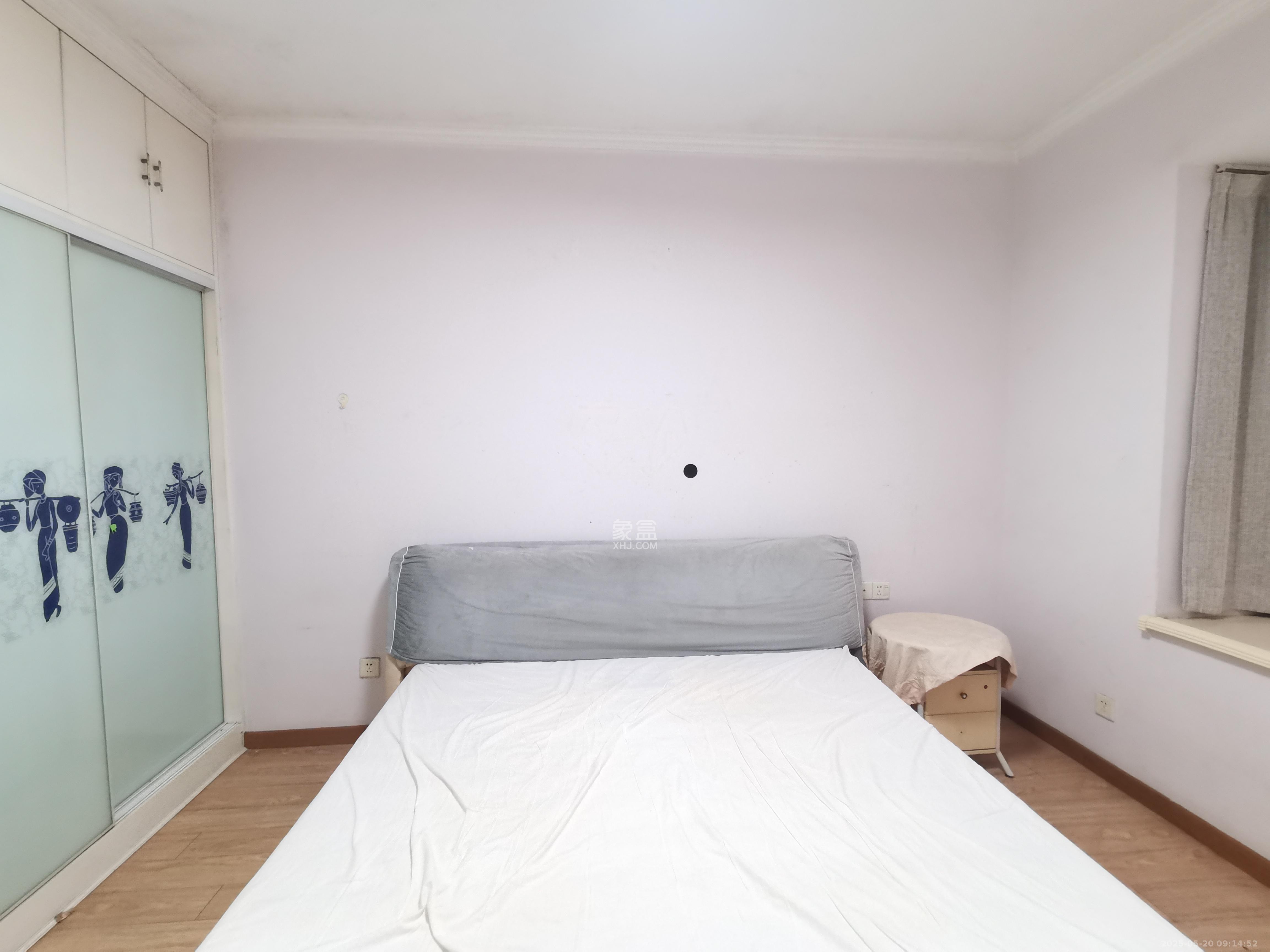 一品东庭  2室2厅1卫   2200.00元/月室内图