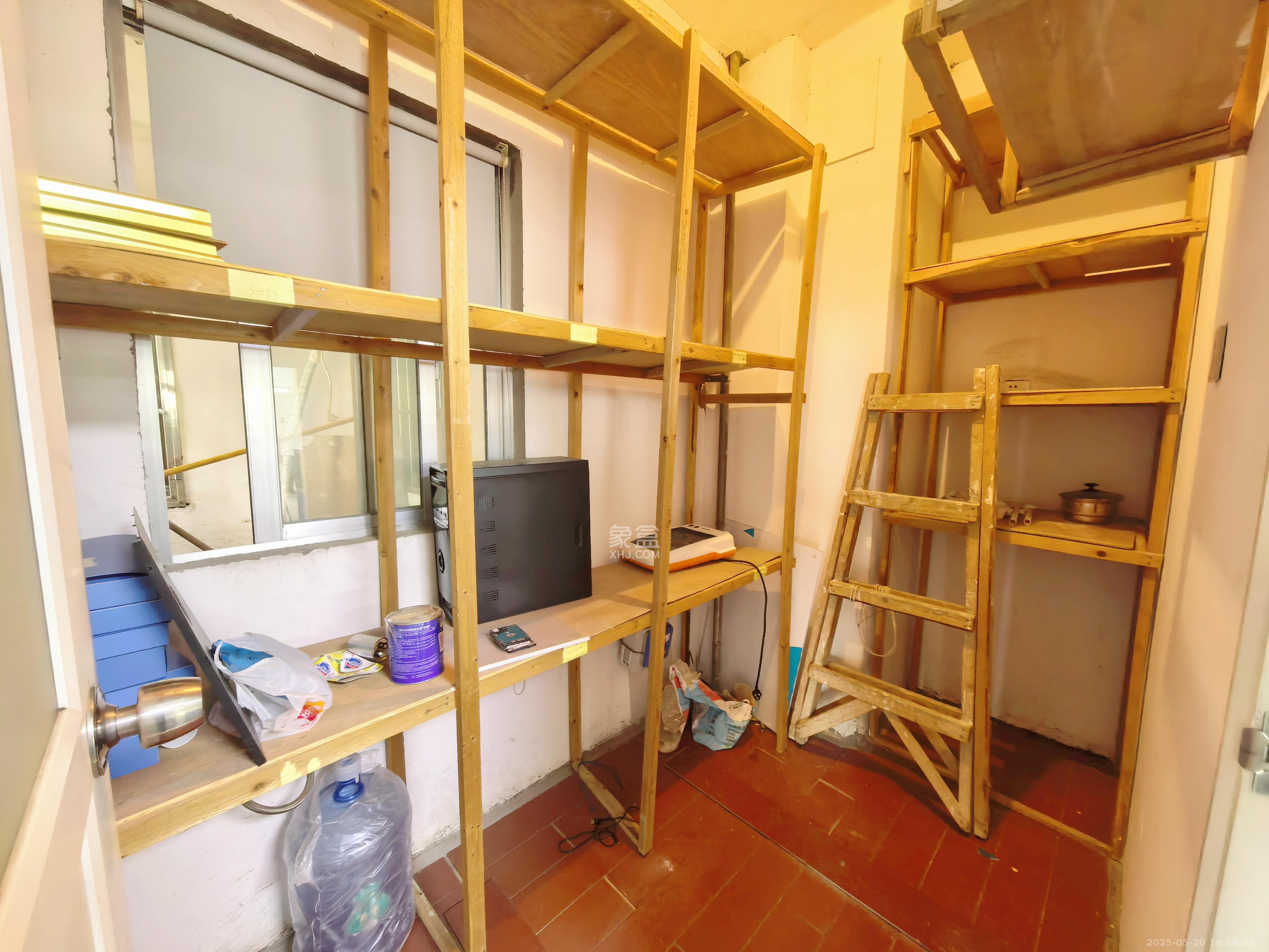 华菱新城地标  3室2厅1卫   2000.00元/月室内图