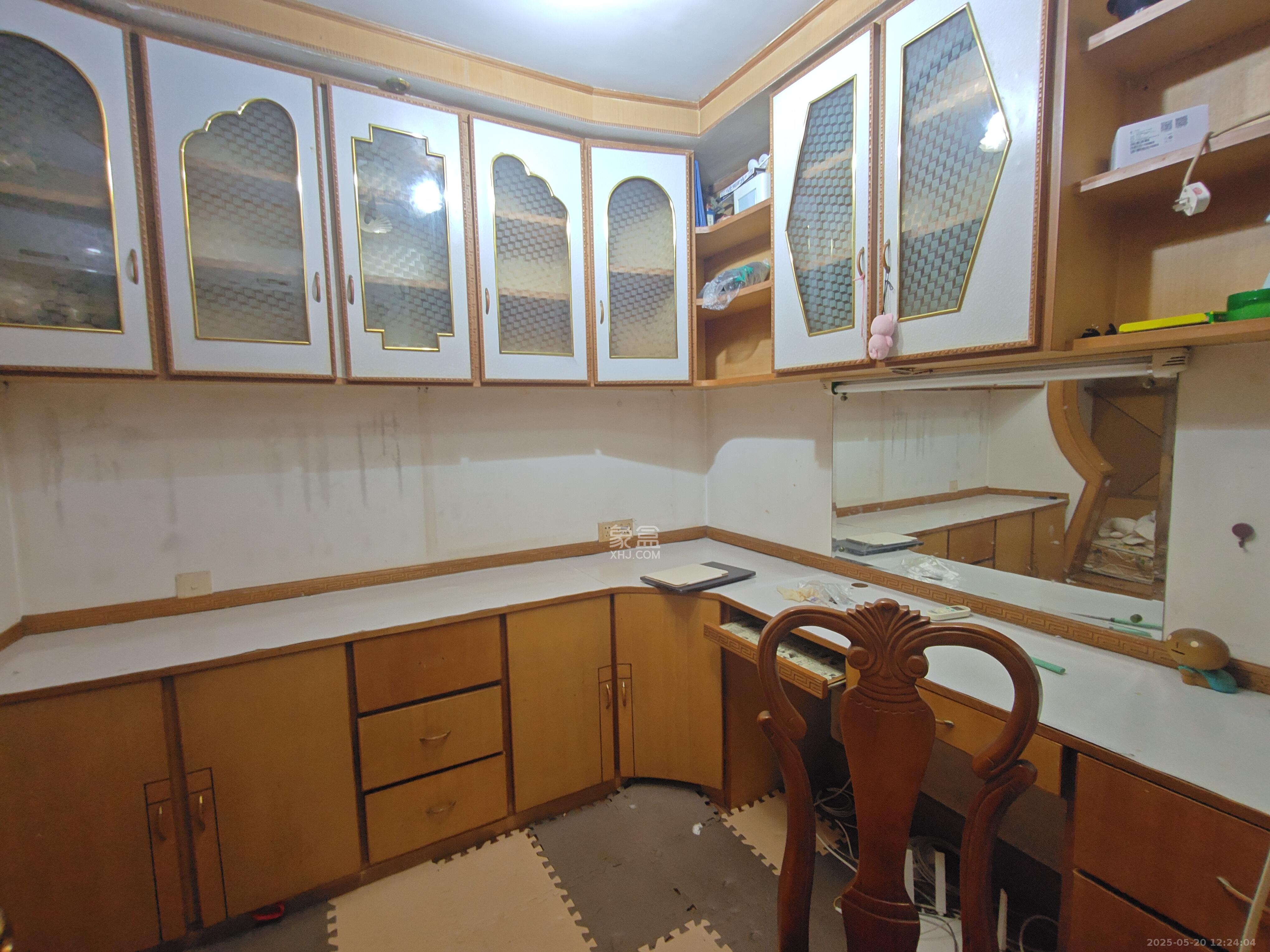 崇文里、崇圣里散盘 3室1厅1卫 2500.0元/月 崇文里、崇圣里散盘 3室1厅1卫 2500.0元/月室内图