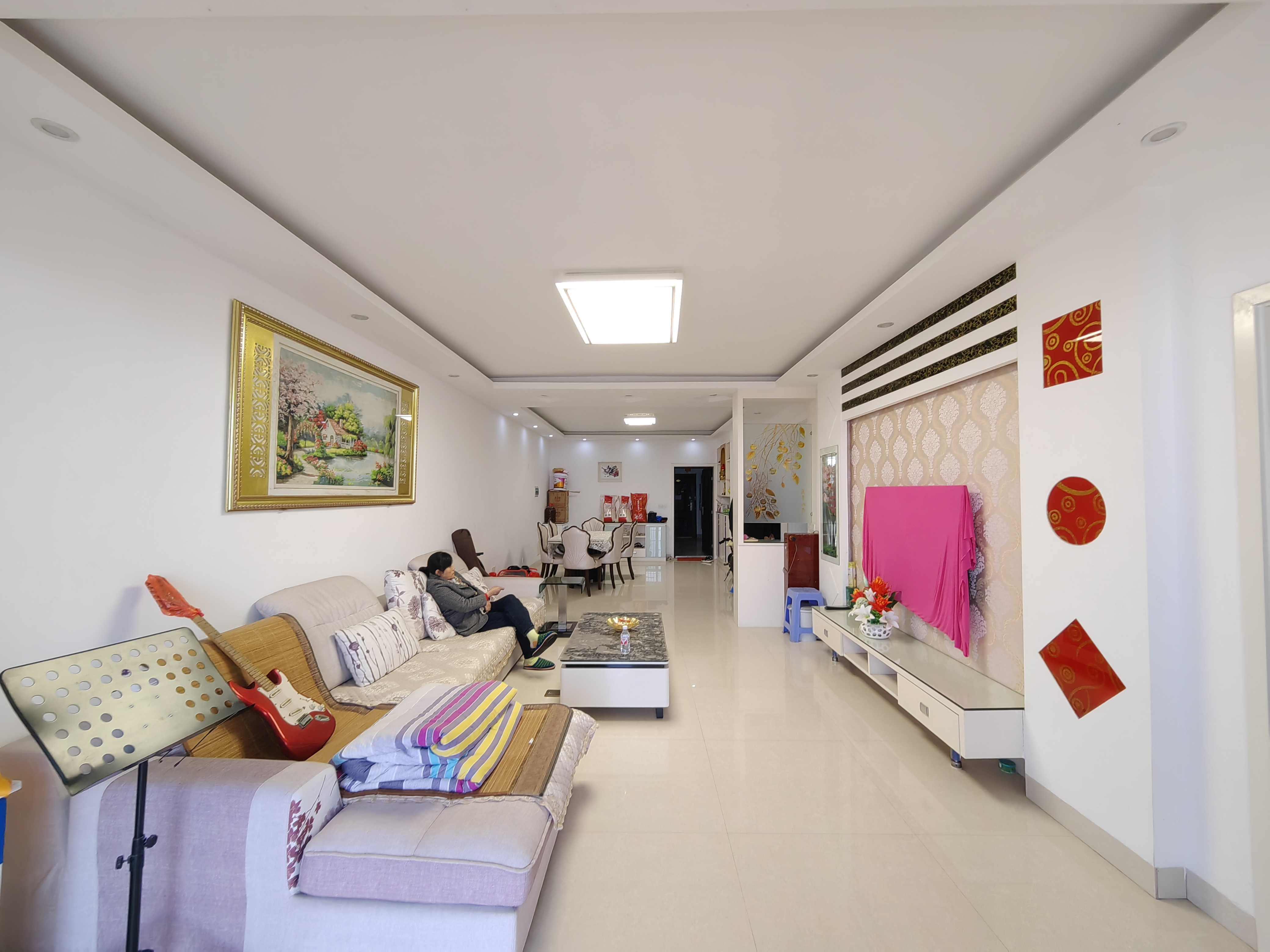 长和广场 2室2厅1卫 1800.0元/月 长和广场 2室2厅1卫 1800.0元/月室内图