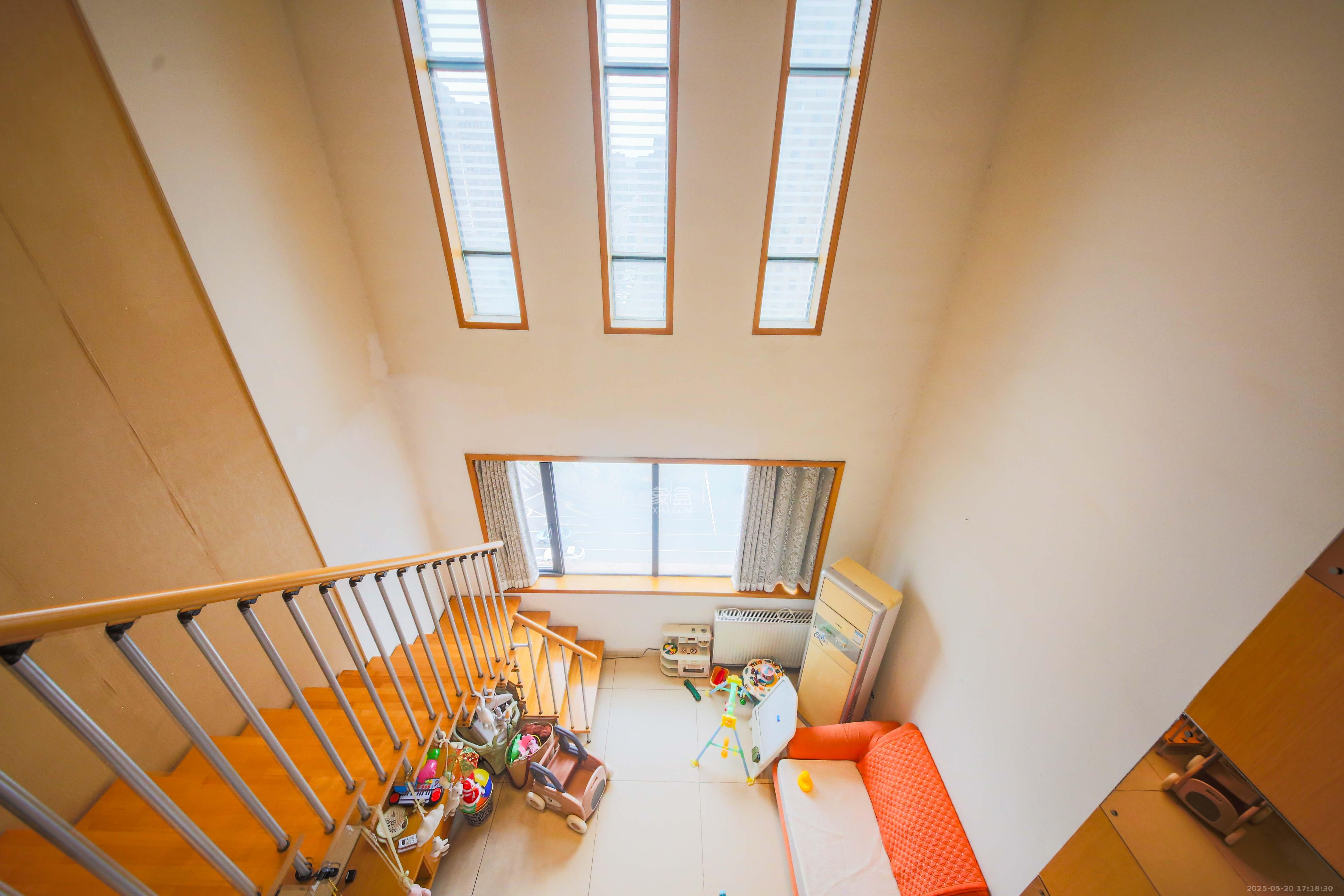 奥林匹克花园  4室2厅2卫    110.0万 奥林匹克花园  4室2厅2卫    110.0万客厅