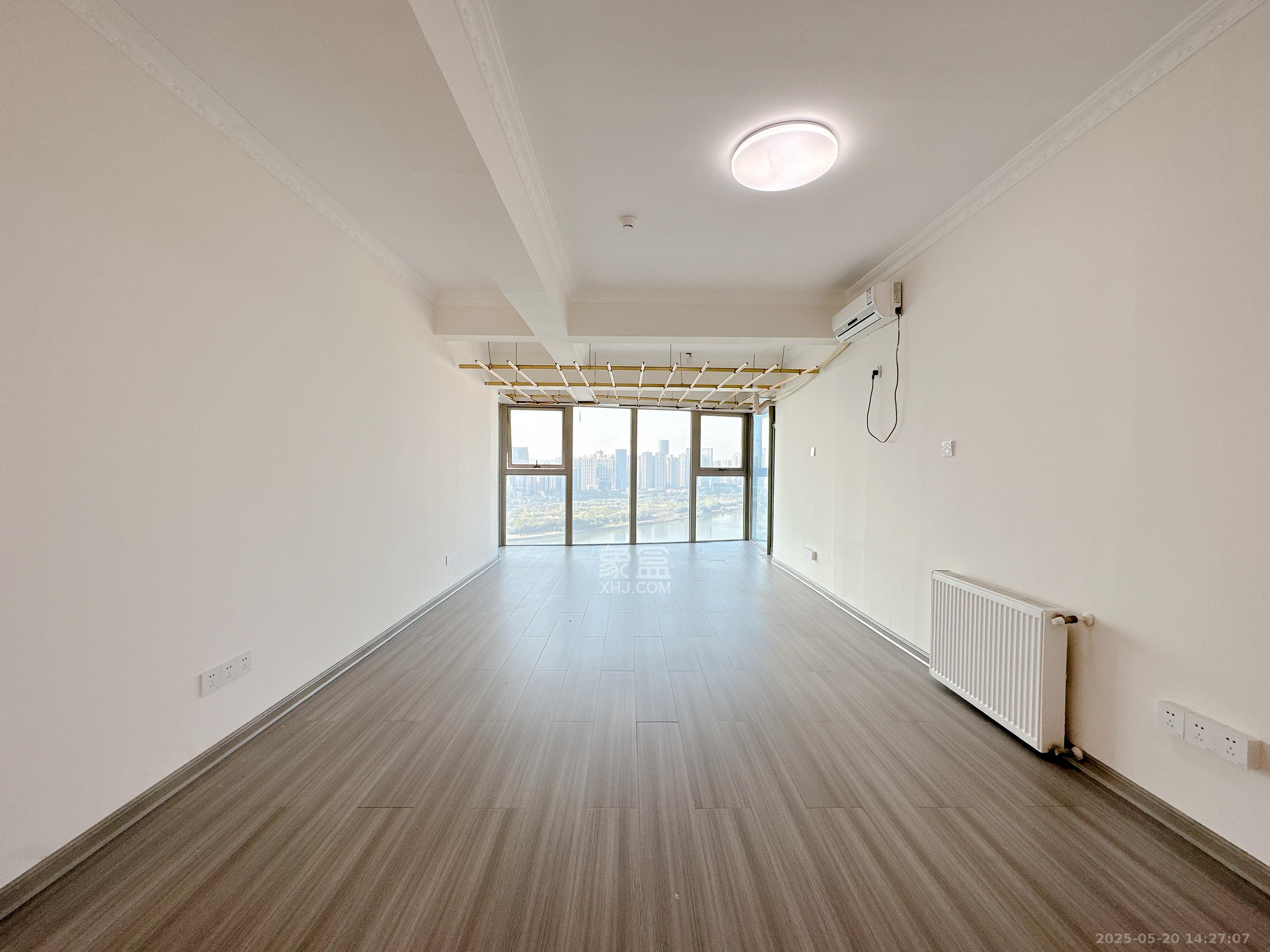 潮宗御苑 4室2厅2卫 6800.0元/月 潮宗御苑 4室2厅2卫 6800.0元/月室内图