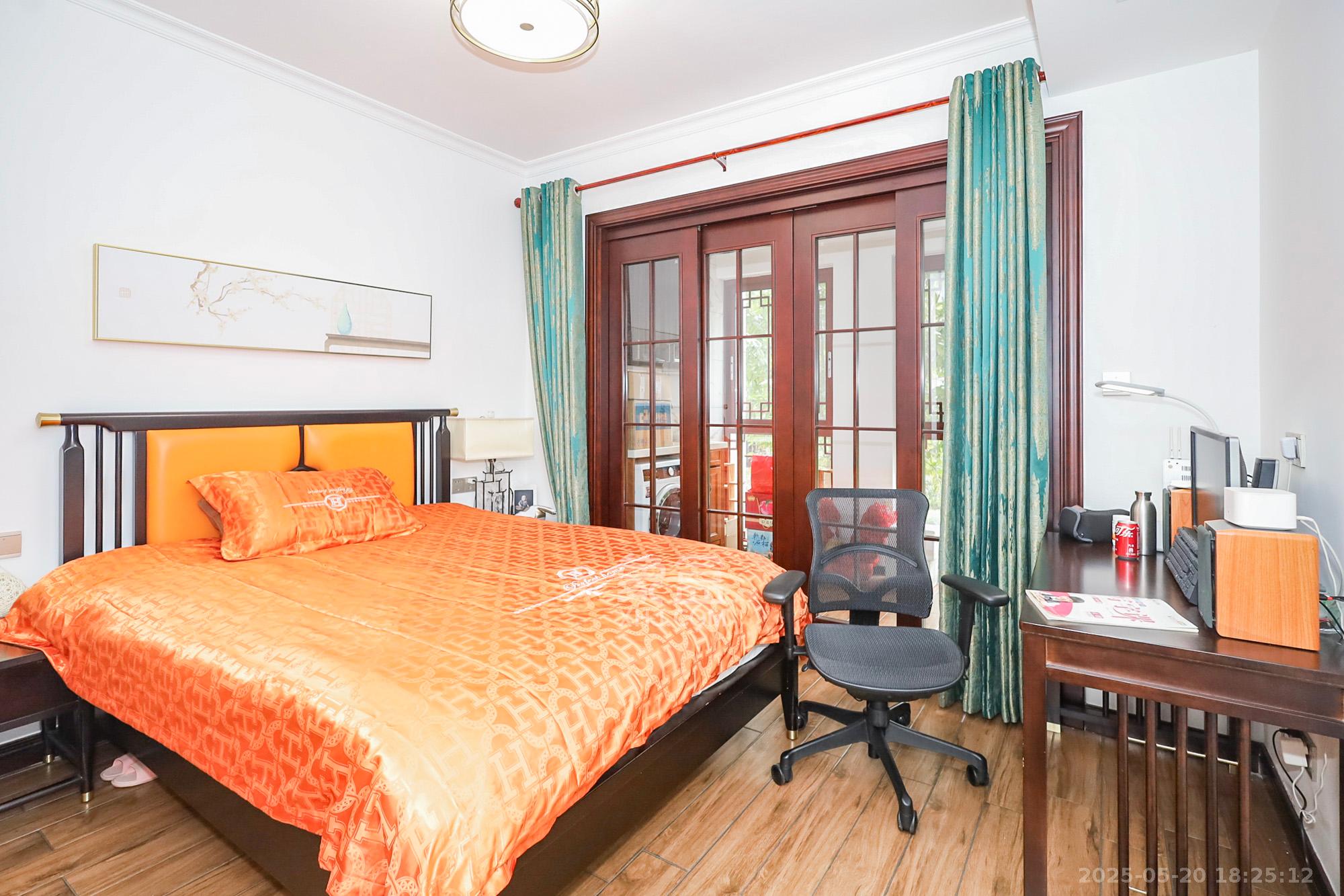 八方小区B区  3室2厅2卫    420.0万 八方小区B区  3室2厅2卫    420.0万卧室