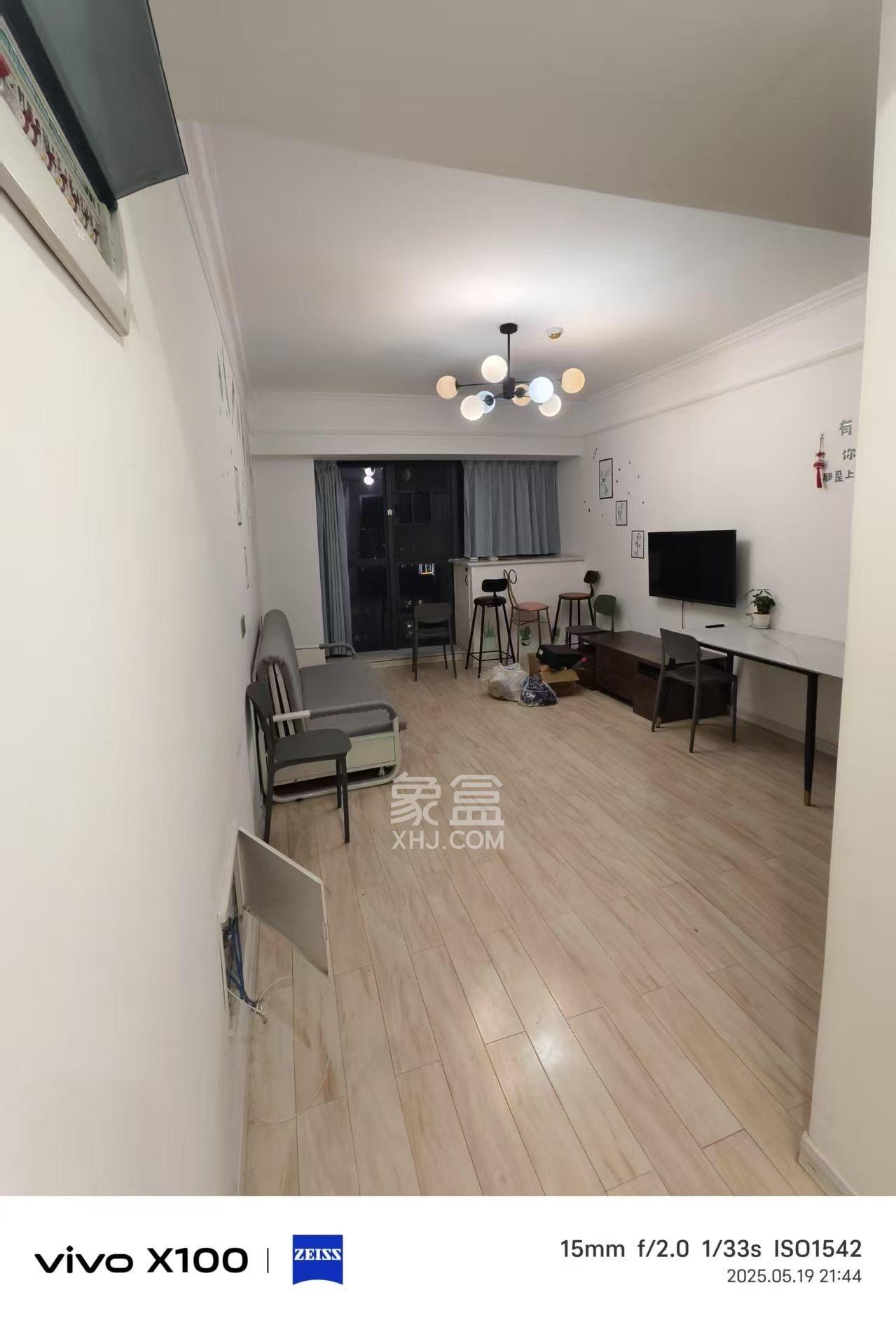 达美美立方  2室1厅1卫   2400.00元/月