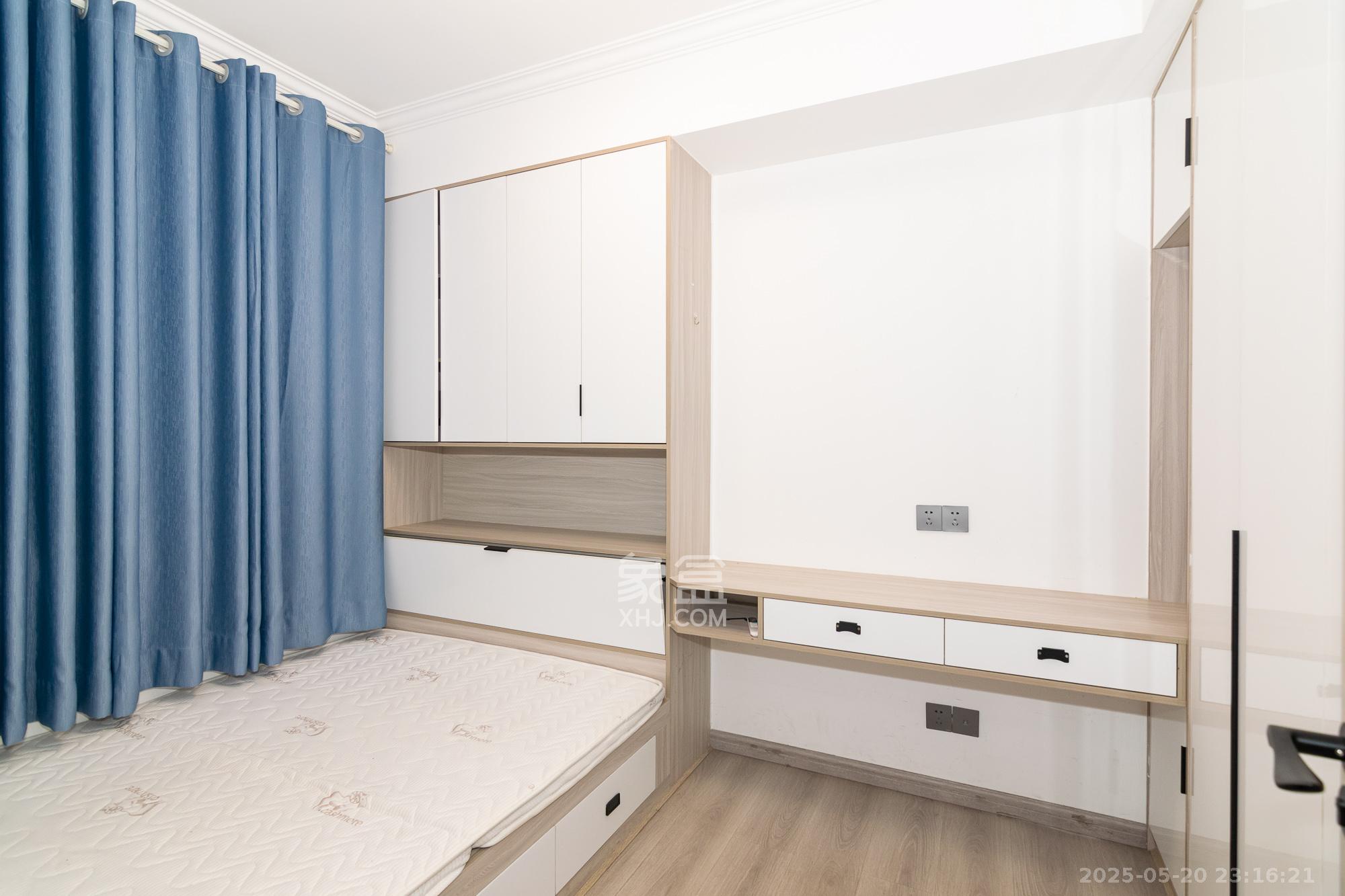 澳海澜庭 3室2厅1卫 69.5万 澳海澜庭 3室2厅1卫 69.5万卧室