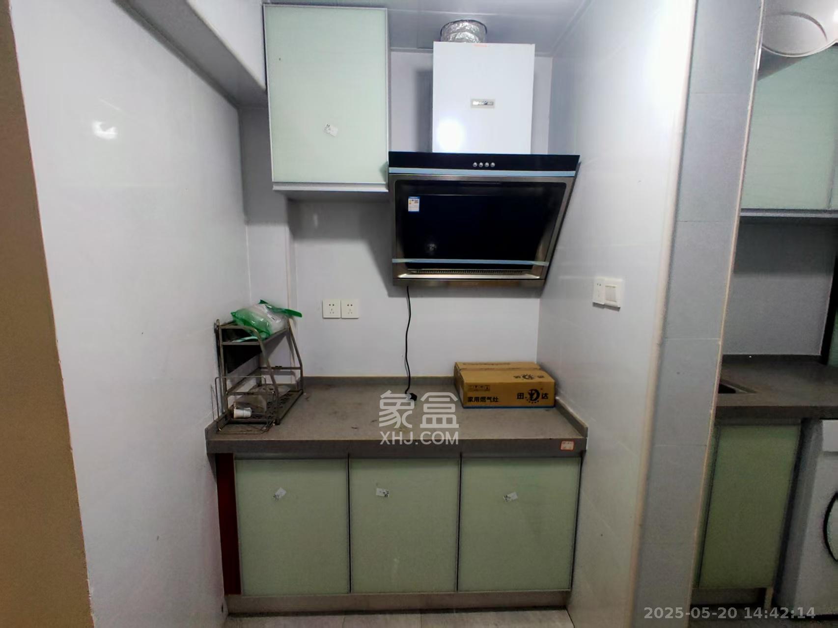 青青家园 2室1厅1卫 1800.0元/月 青青家园 2室1厅1卫 1800.0元/月室内图