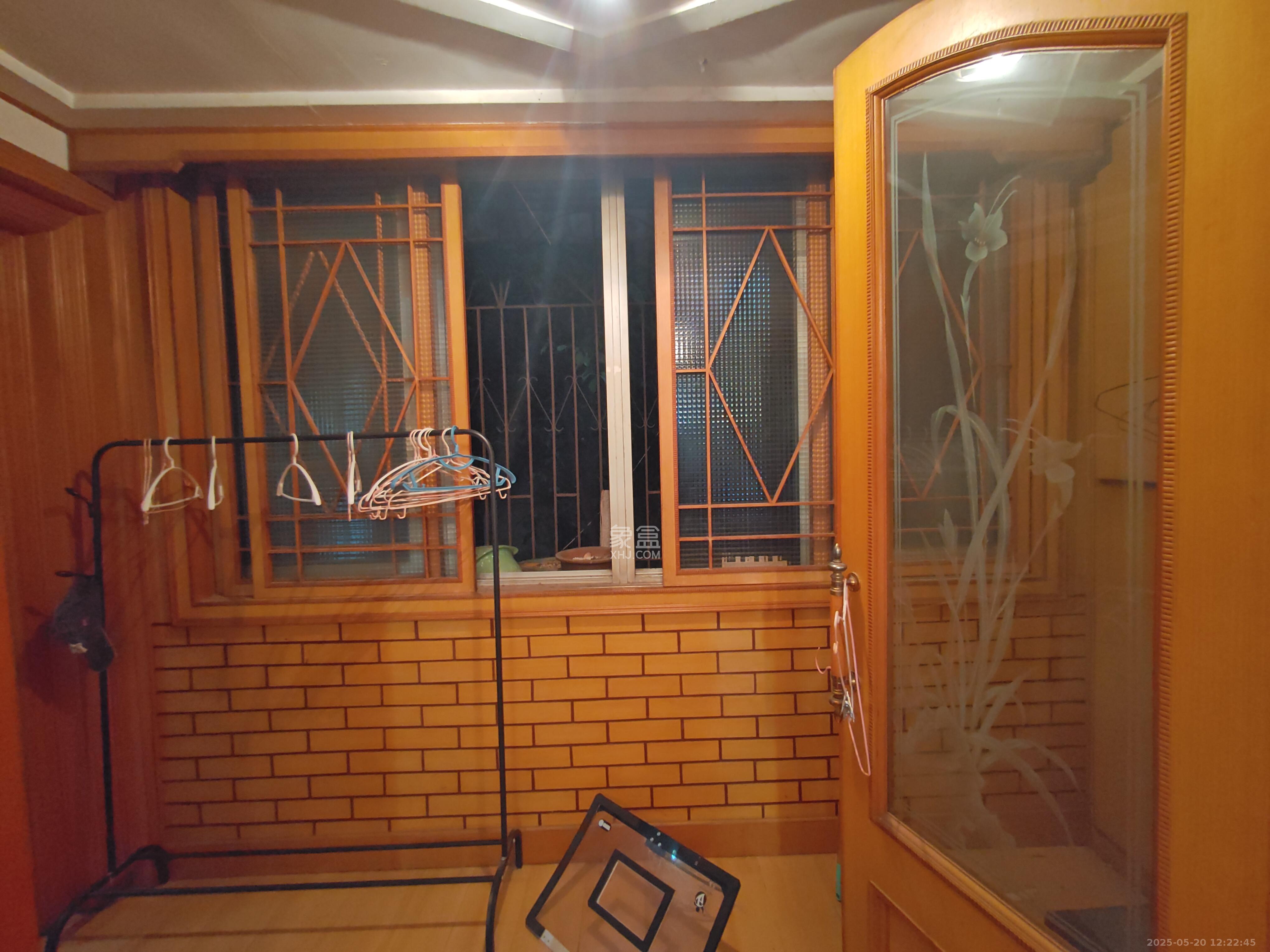 崇文里、崇圣里散盘 3室2厅1卫 2500.0元/月 崇文里、崇圣里散盘 3室2厅1卫 2500.0元/月室内图